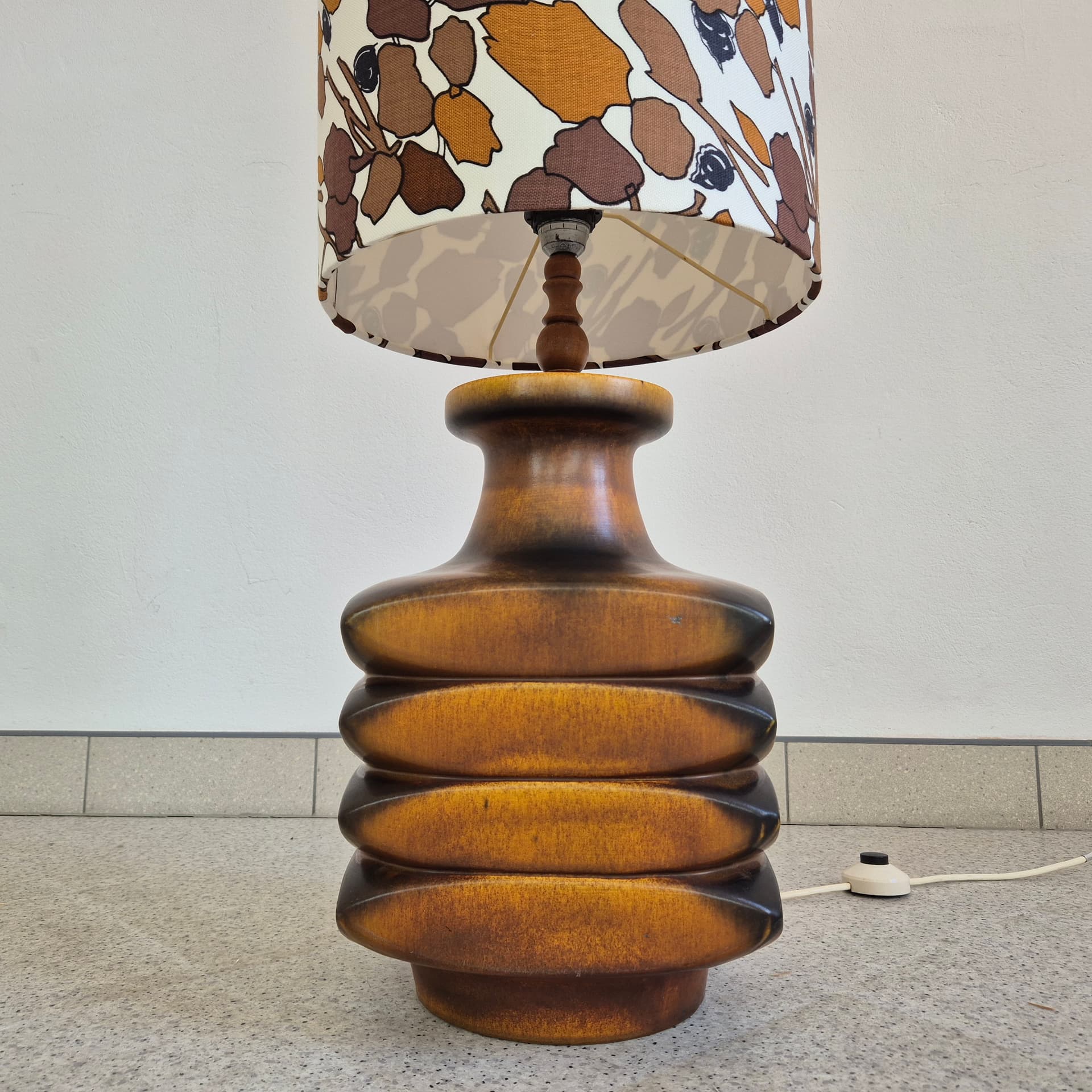 Floor lamp, brown ceramic, beige fabric, by C. Zalloni, Germany, 1960s. - 388779
