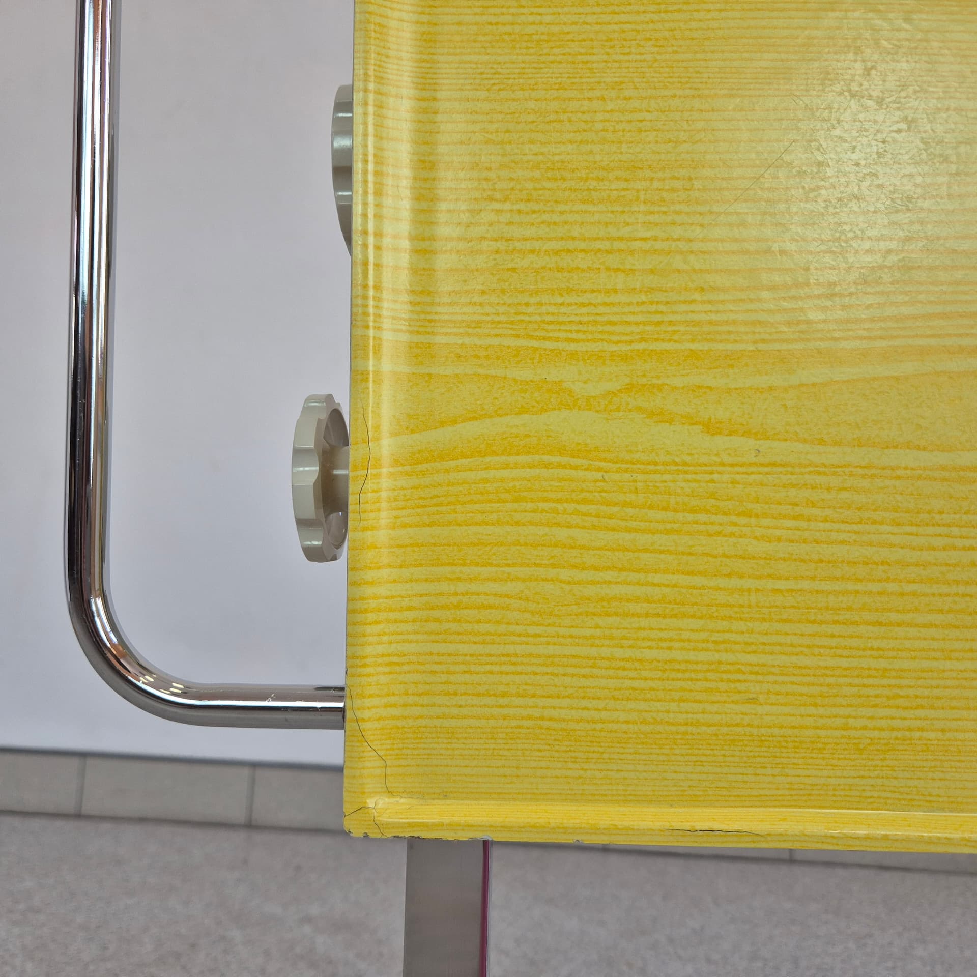 Mobile Side Table, yellow top, chromed steel, Germany, 1970s. - 388953