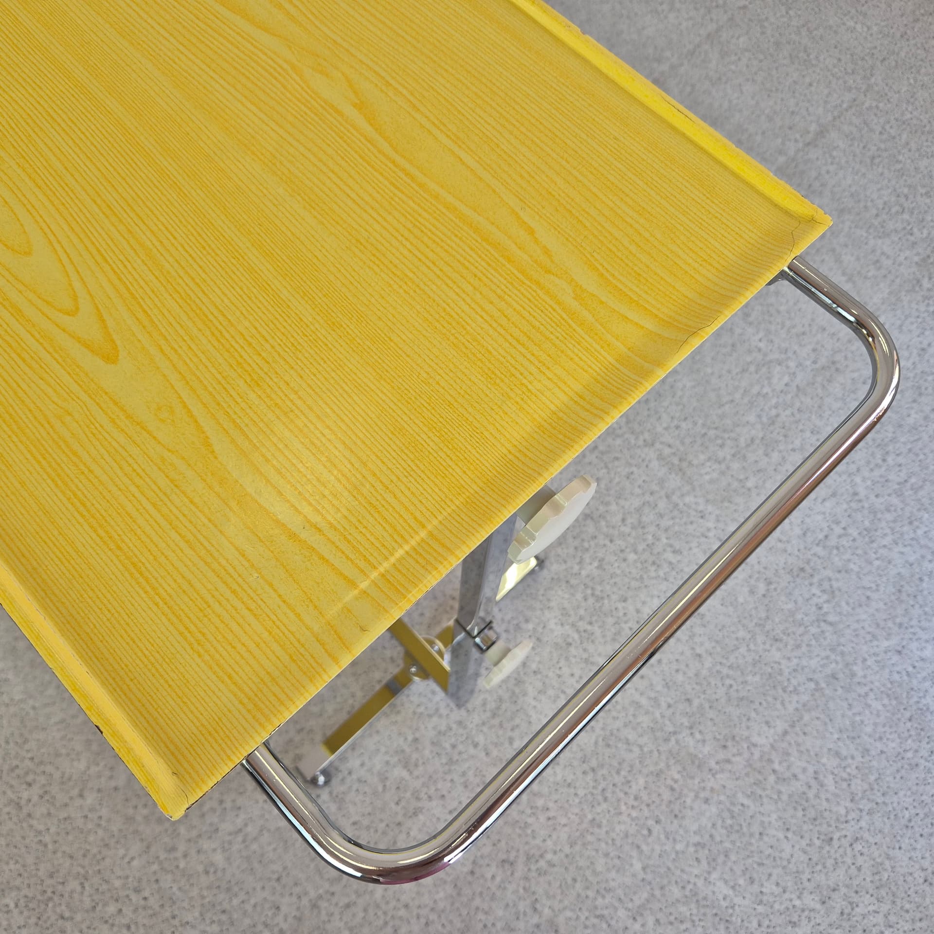 Mobile Side Table, yellow top, chromed steel, Germany, 1970s. - 388950