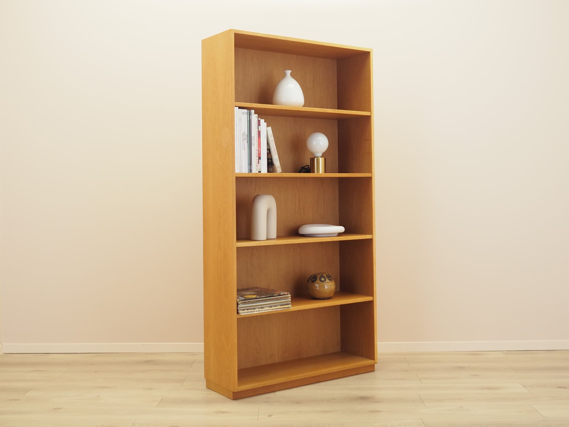 Bookshelf, light ash, Denmark, 1970s. - 389028