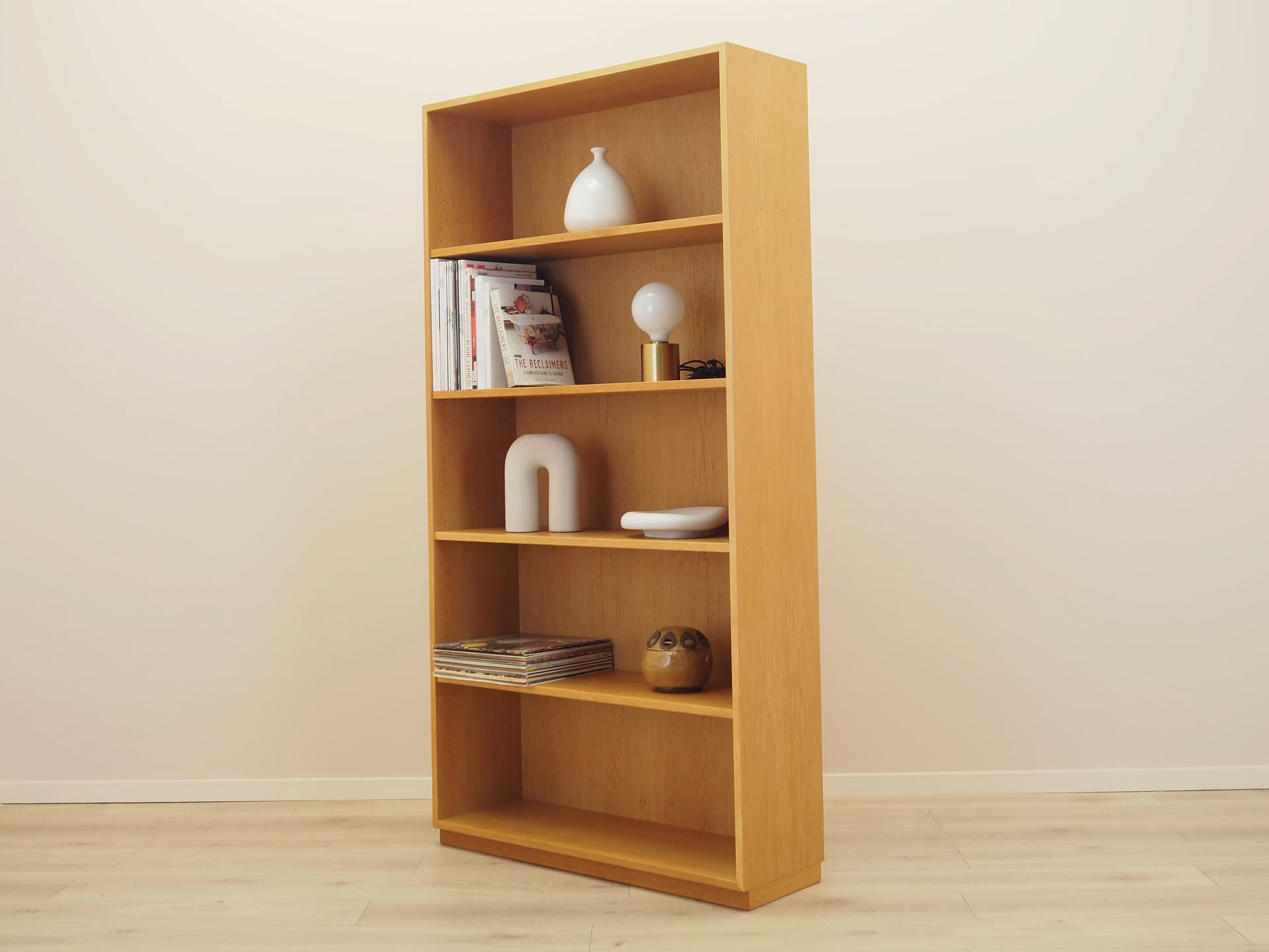 Bookshelf, light ash, Denmark, 1970s. - 389027