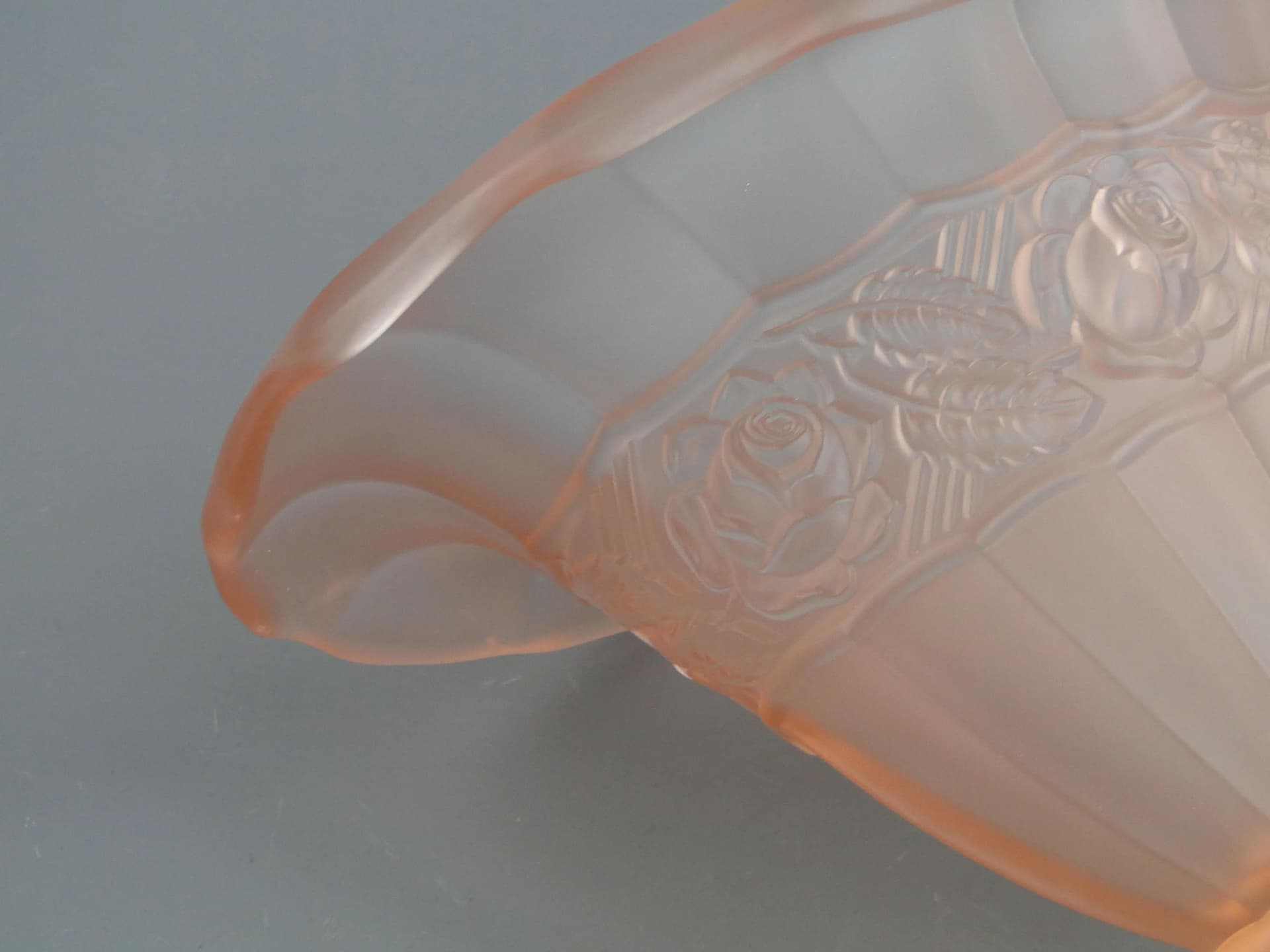 Wazon Art Deco, szkło różowy matowy, Hortensja, Polska, lata 30. - 389149