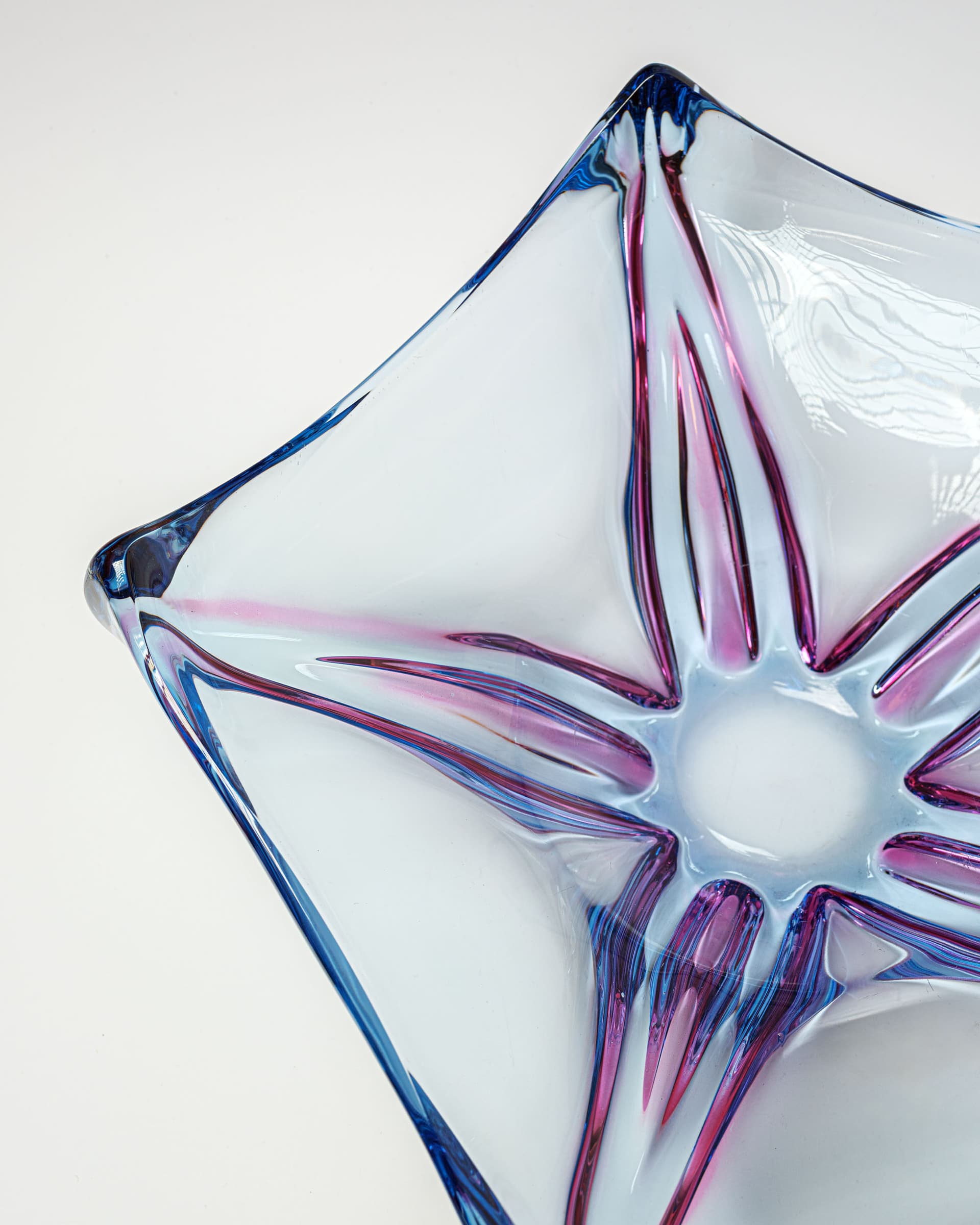 Bowl Starfish, blue violet pink clear glass, by W. Mika, Moser, Czechoslovakia, 1970s - 389163