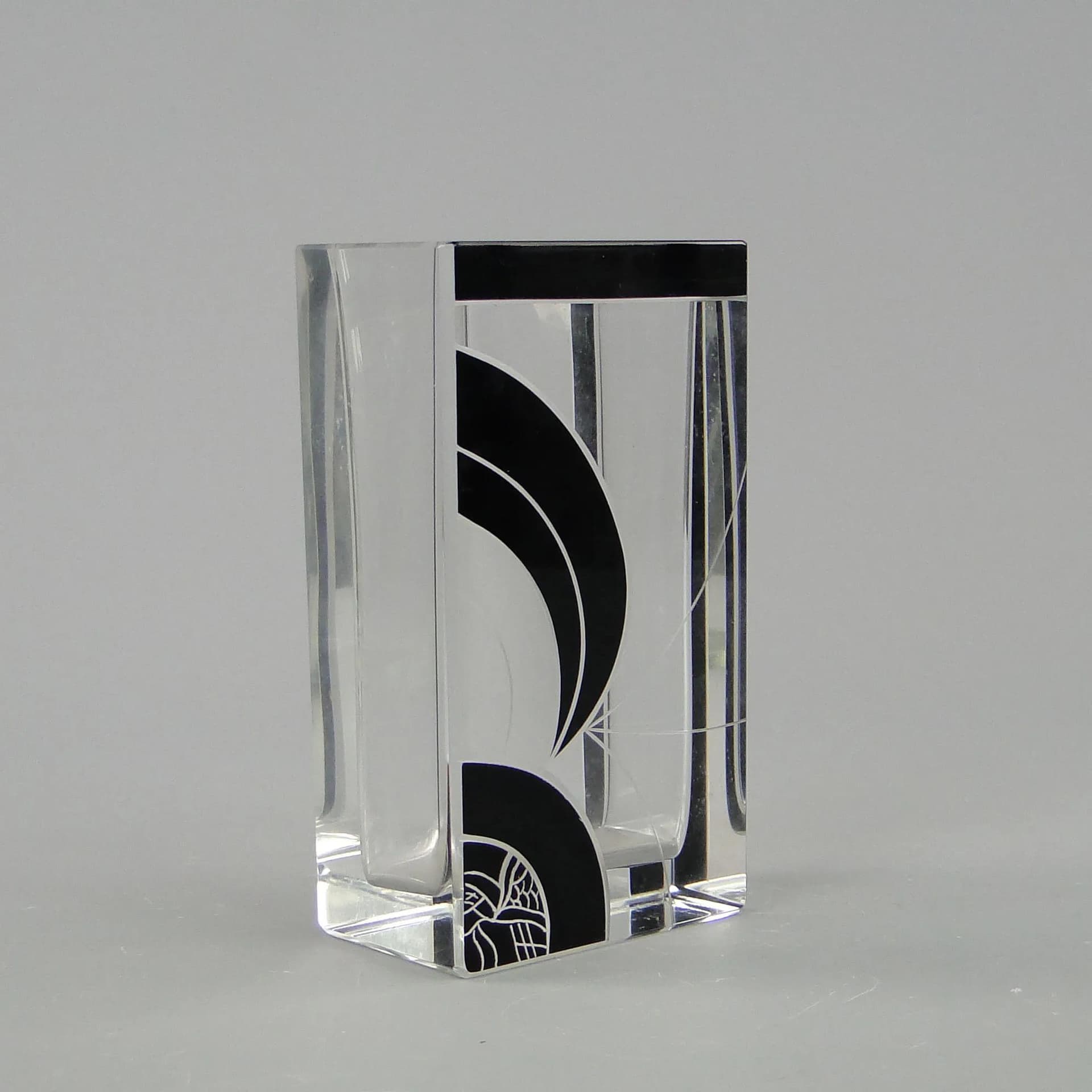Vase Art Deco, transparent crystal, black enamel, by K. Palda, Czechoslovakia, 1930s. - 389236