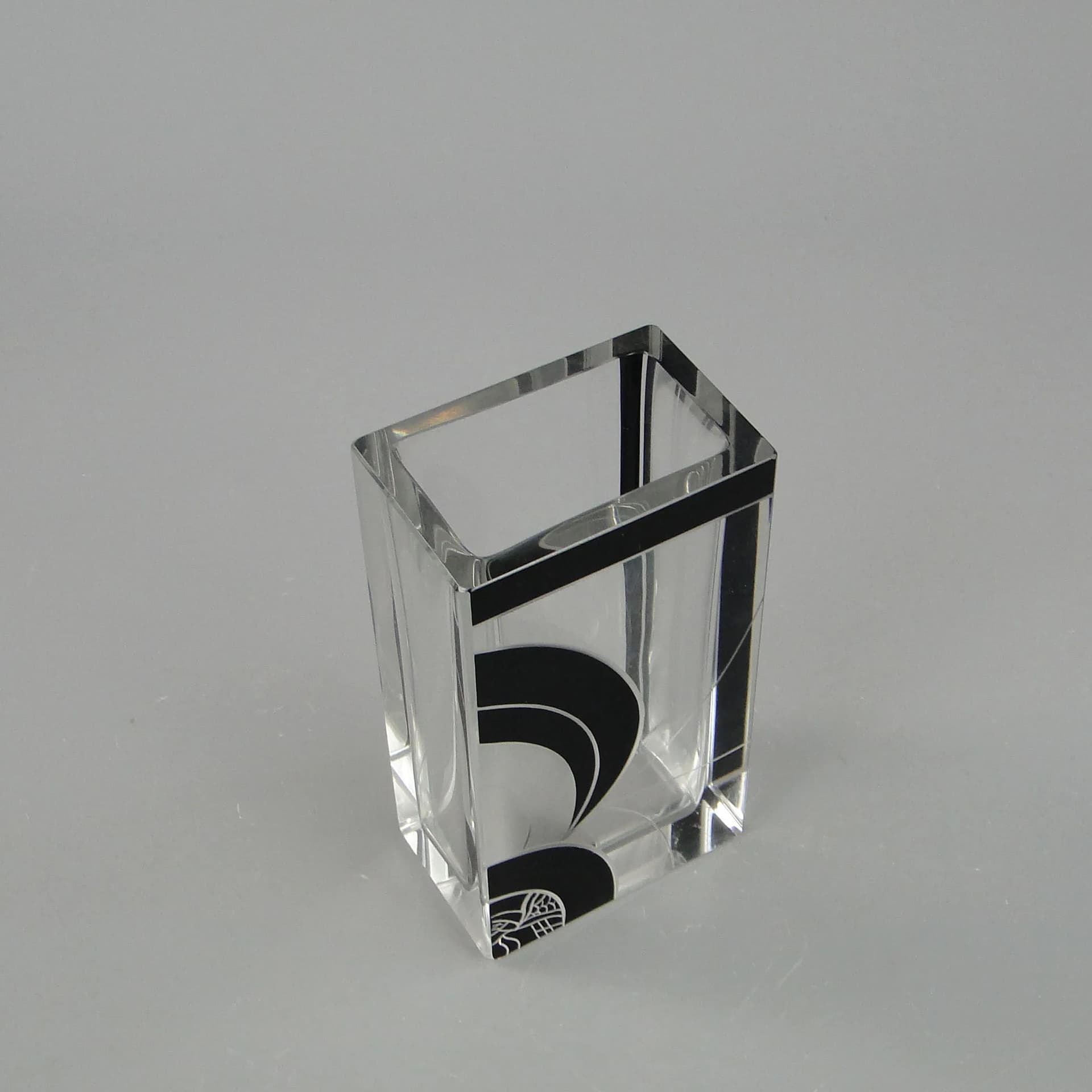 Vase Art Deco, transparent crystal, black enamel, by K. Palda, Czechoslovakia, 1930s. - 389238