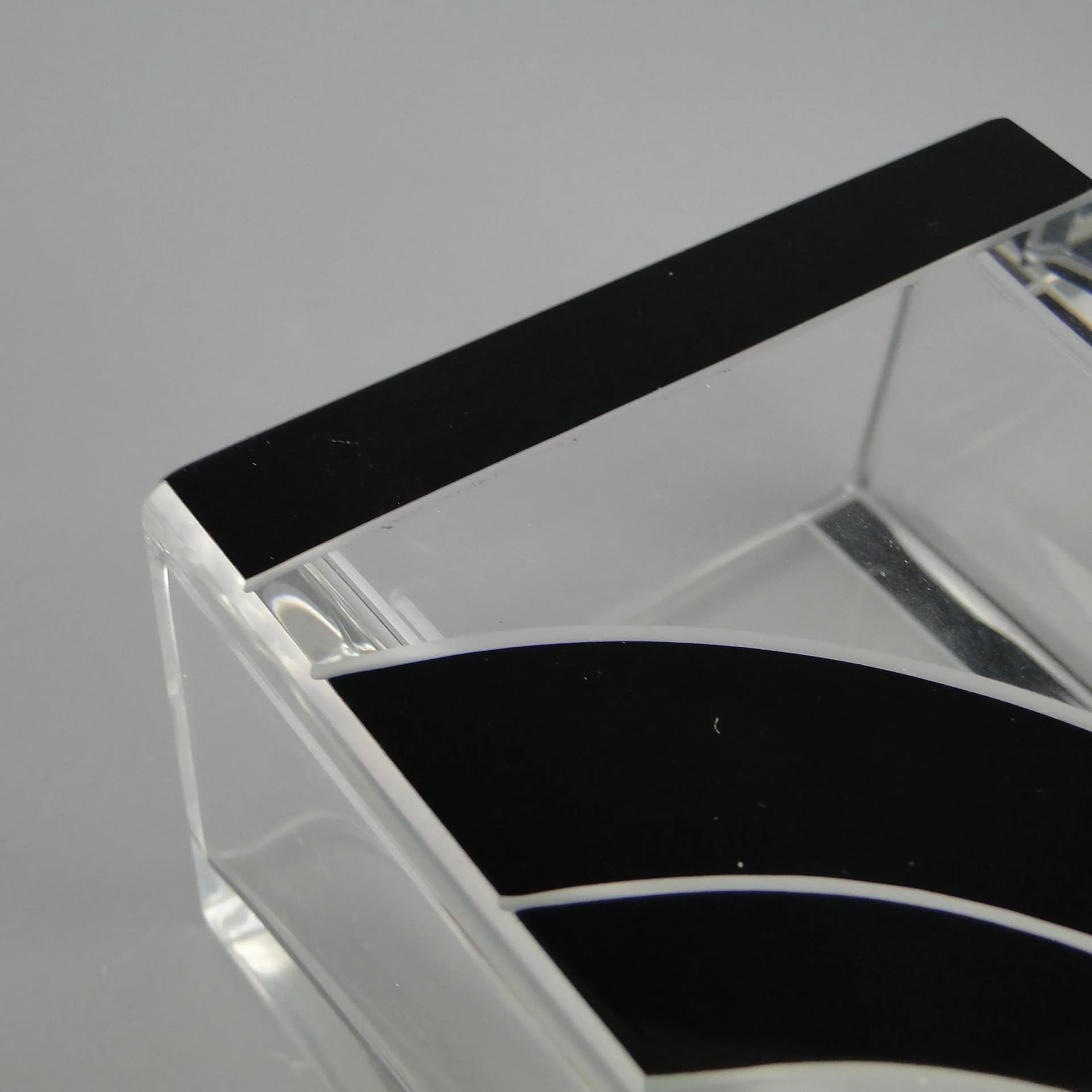 Vase Art Deco, transparent crystal, black enamel, by K. Palda, Czechoslovakia, 1930s. - 389241