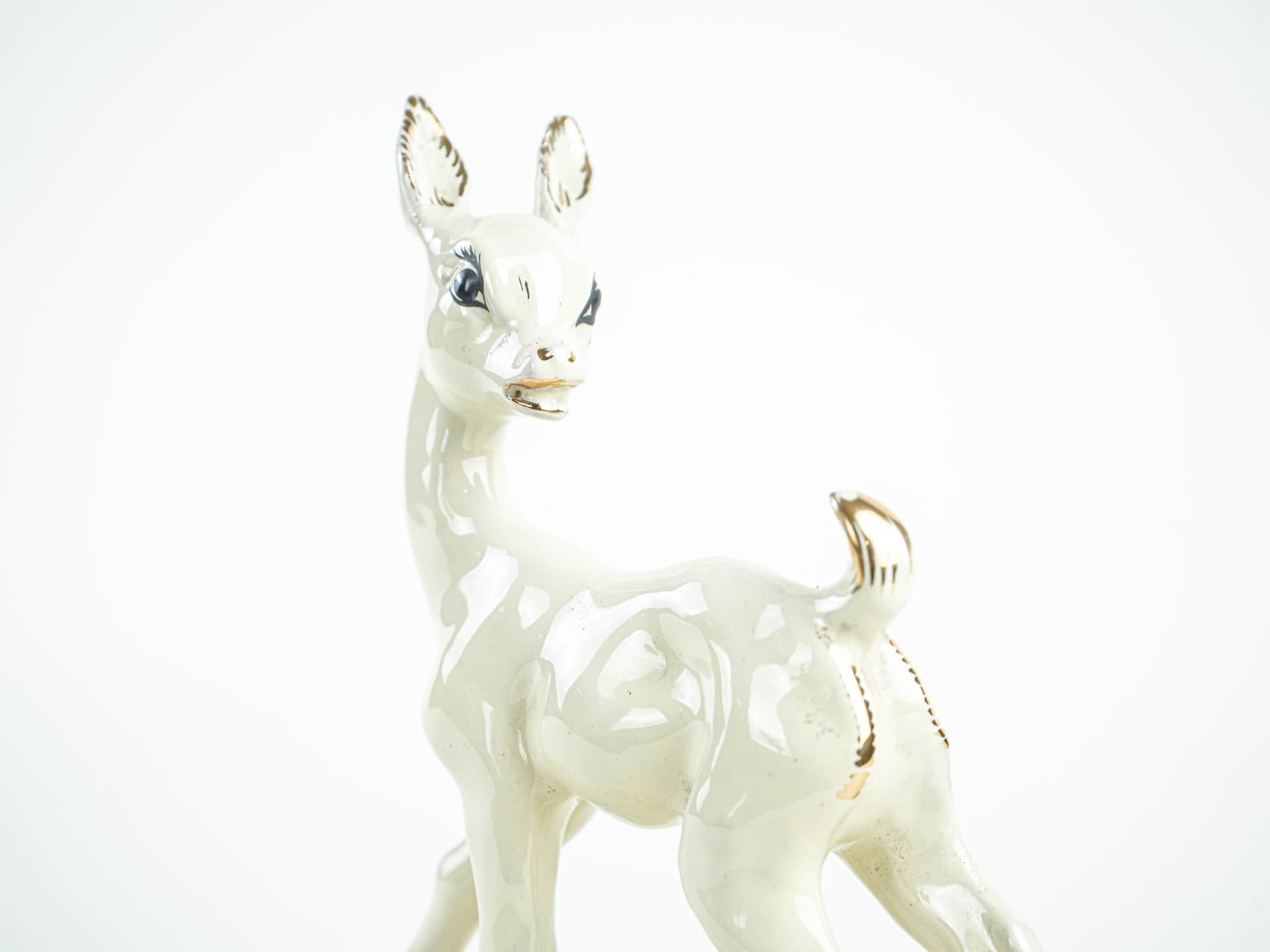 Figurka sarny, porcelana biała, złocona, Dania, lata 70. - 389669