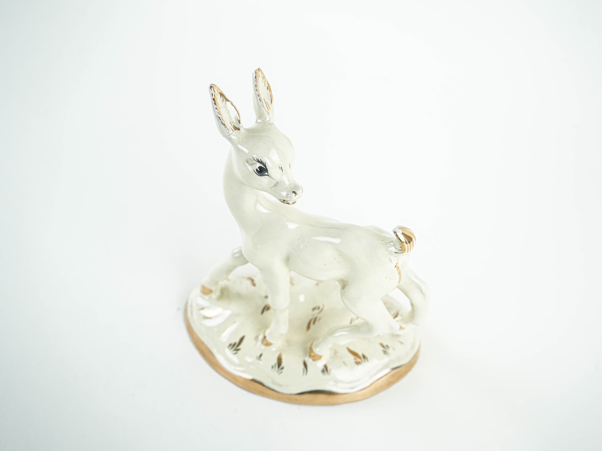 Figurka sarny, porcelana biała, złocona, Dania, lata 70. - 389668