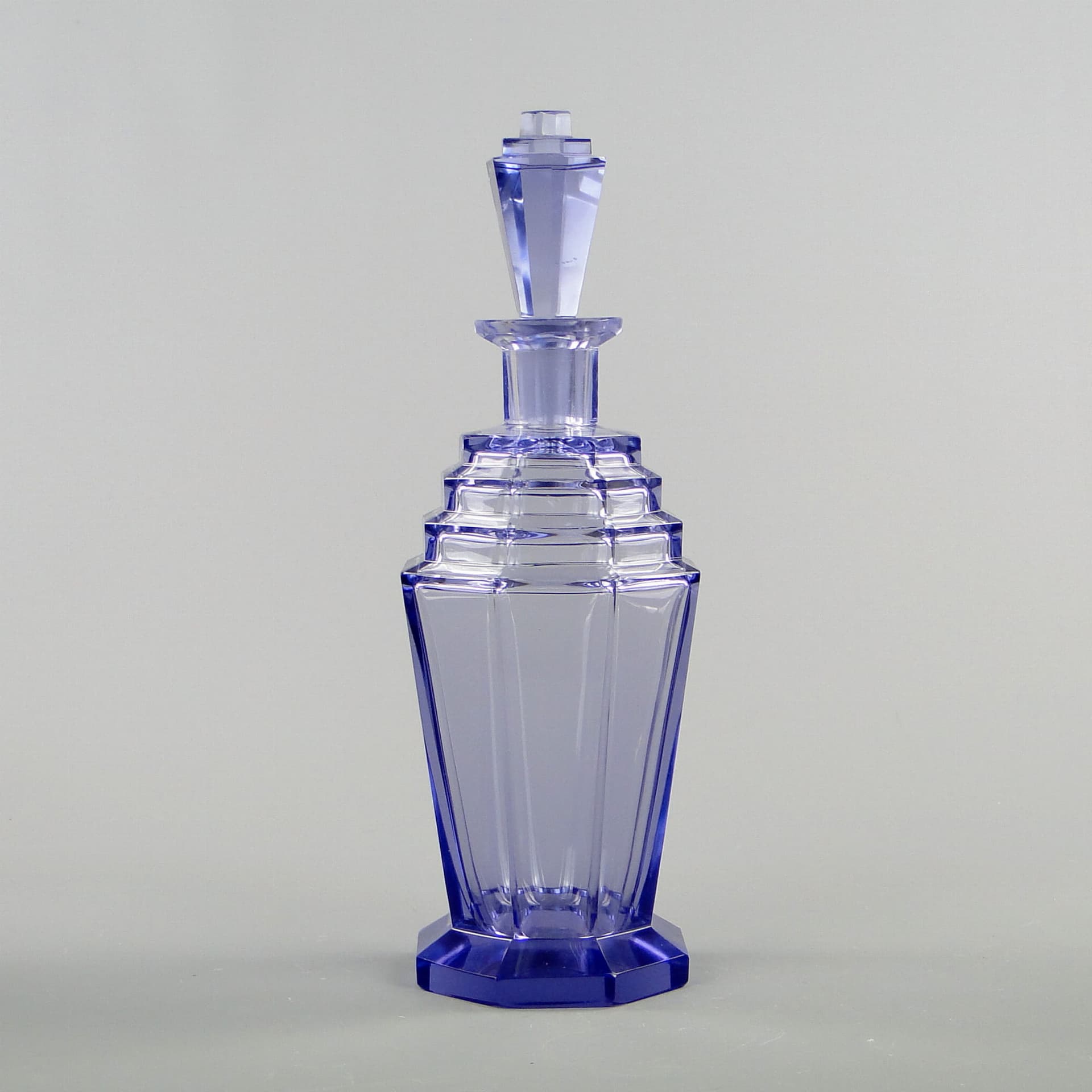 Decanter Art Deco, lavender crystal, by J. Hoffmann, 1920s - 389687