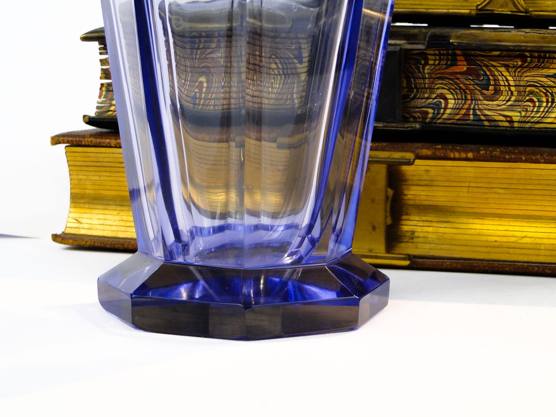 Decanter Art Deco, lavender crystal, by J. Hoffmann, 1920s - 389692