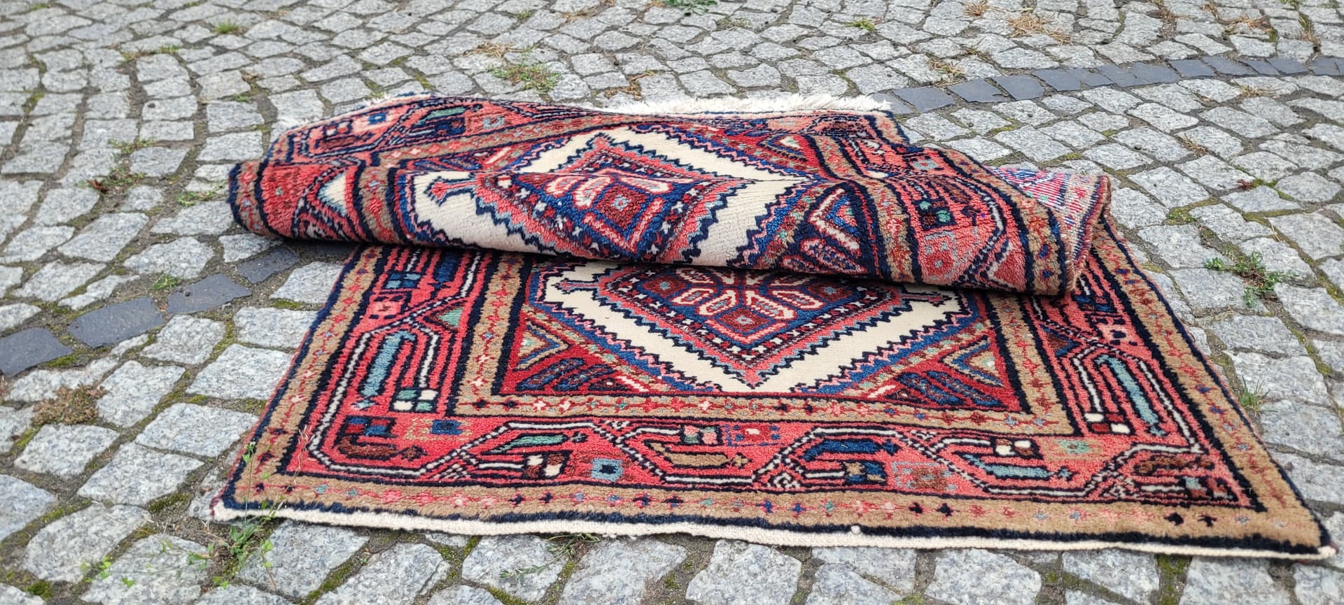 Rug Hamadan, 80x134 cm, red wool, white cotton, Iran, early 20th c. - 389772
