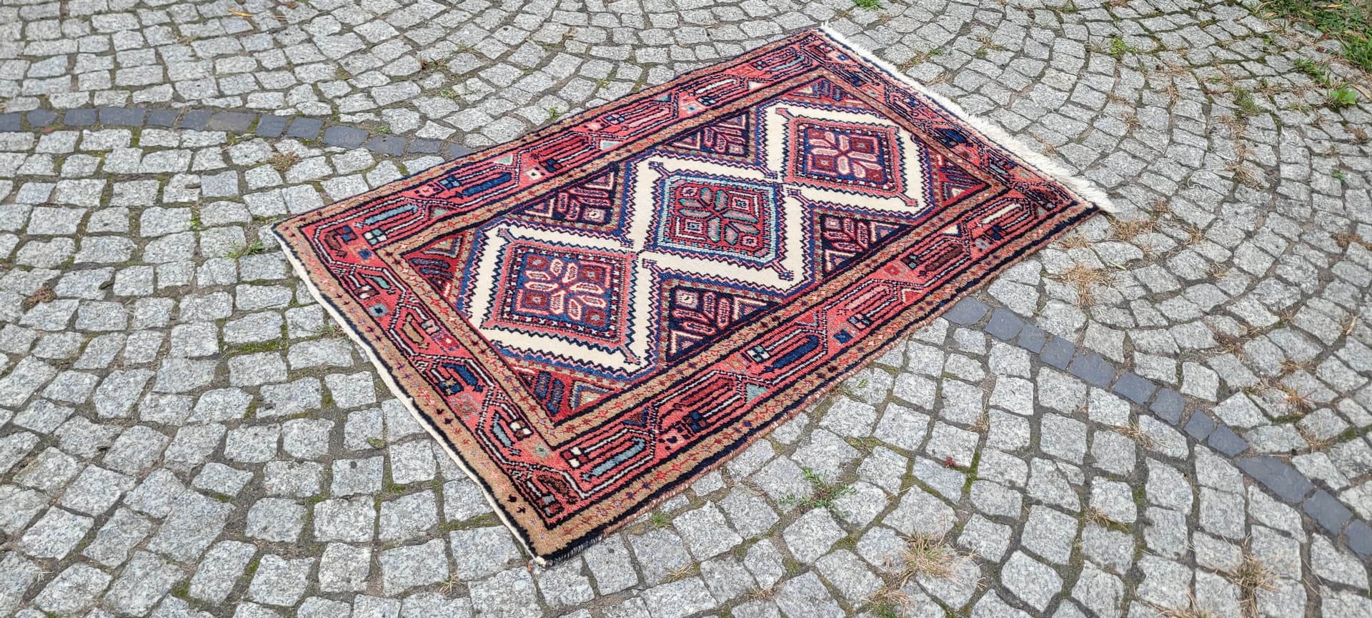 Rug Hamadan, 80x134 cm, red wool, white cotton, Iran, early 20th c. - 389777