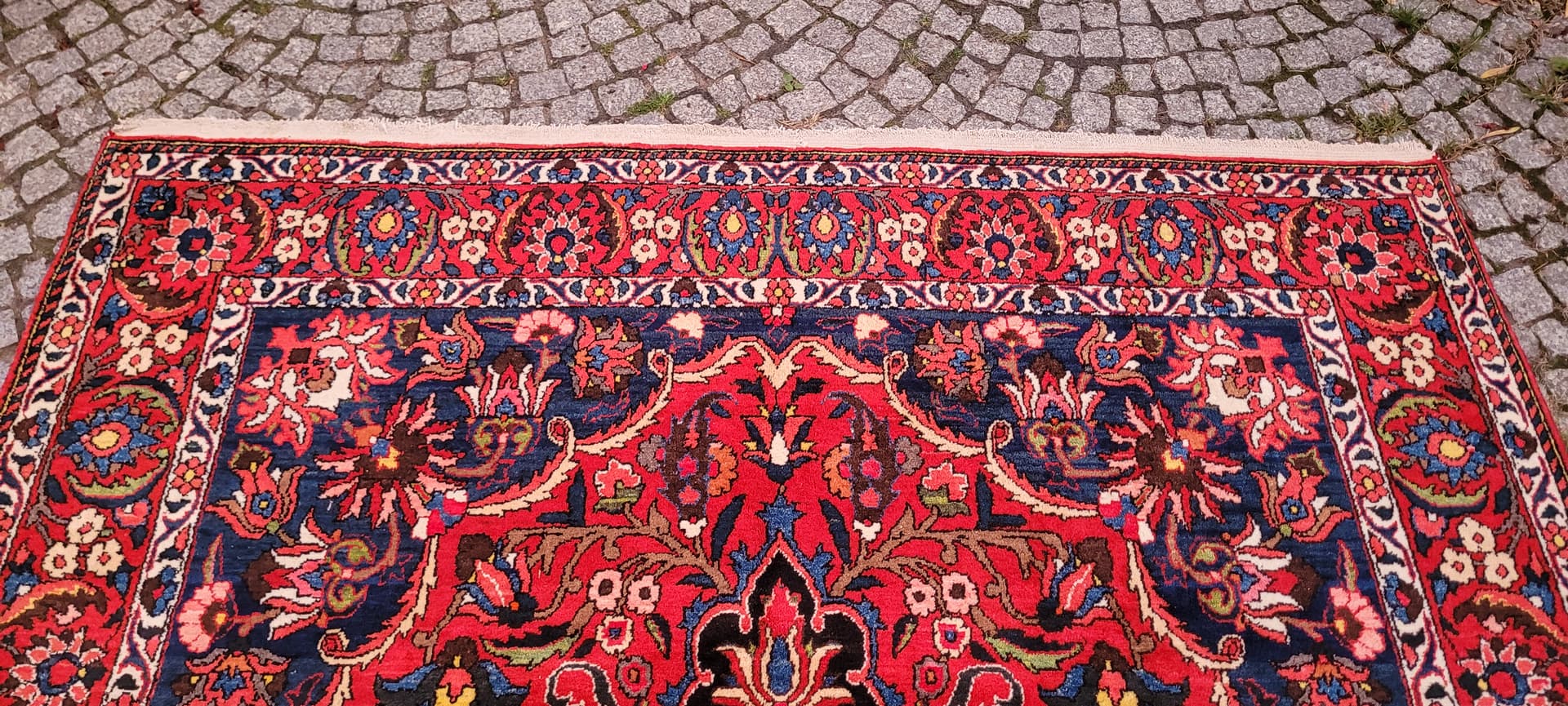Persian rug Bakhtiari 215x315cm, red blue white green yellow, wool cotton, Iran, early 20th c. - 389900