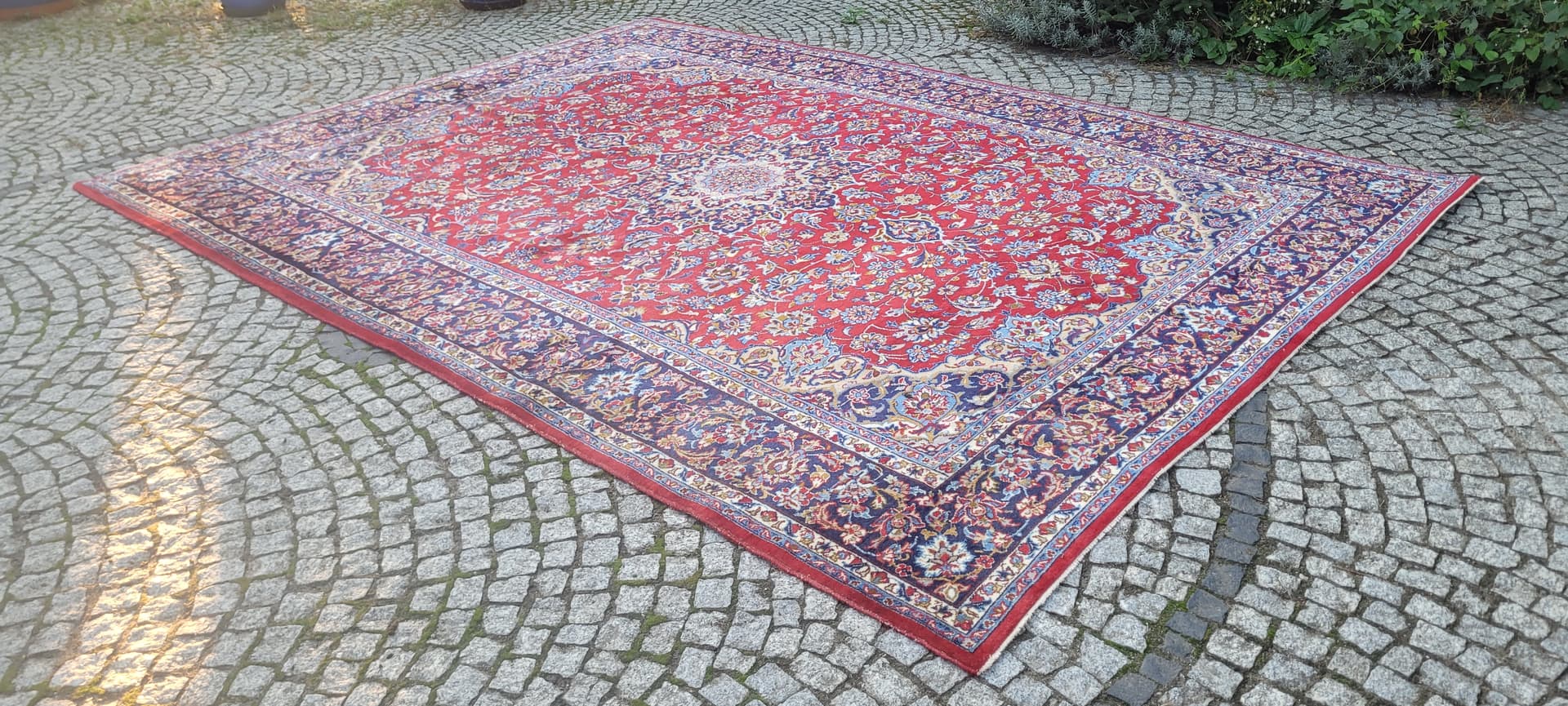 Rug Keshan, 260x360 cm, red blue, wool cotton, Iran, 1970s. - 390033