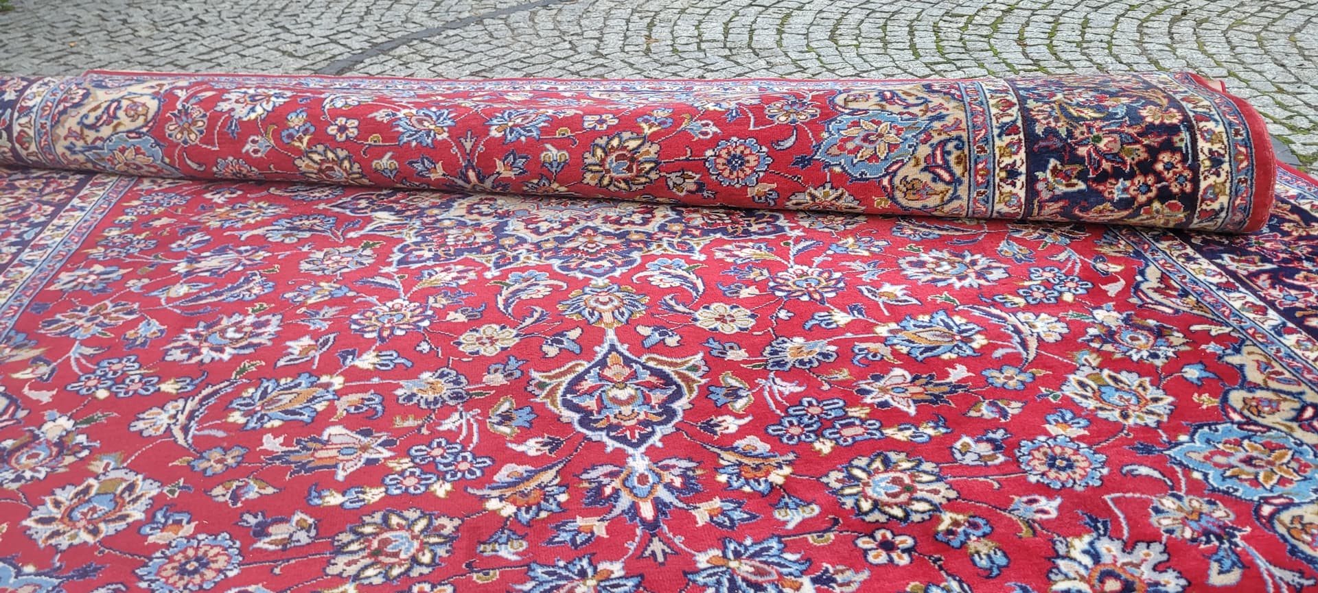 Rug Keshan, 260x360 cm, red blue, wool cotton, Iran, 1970s. - 390028