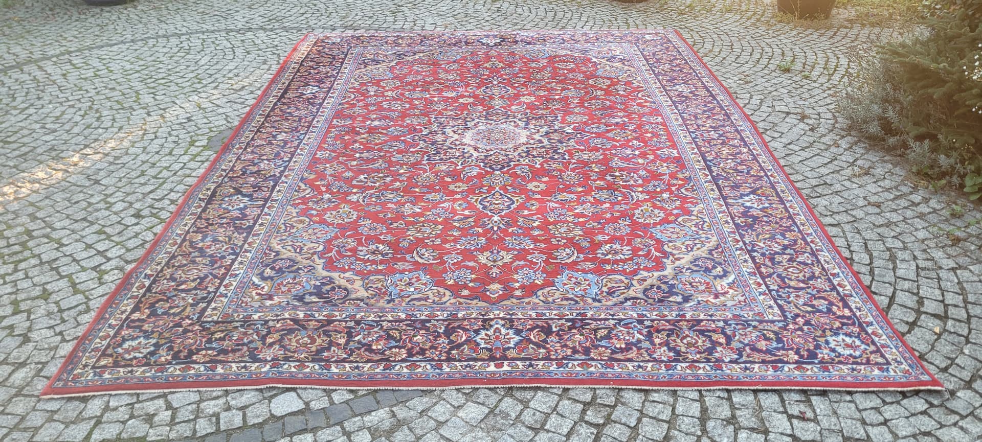 Rug Keshan, 260x360 cm, red blue, wool cotton, Iran, 1970s. - 390027
