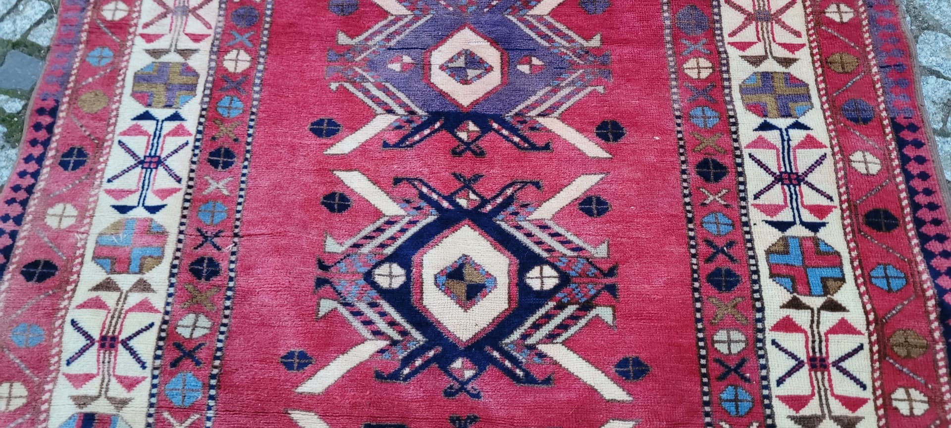 Rug Kazak, 115x163 cm, red blue yellow green white, wool, Azerbaijan, early 20th c. - 390138