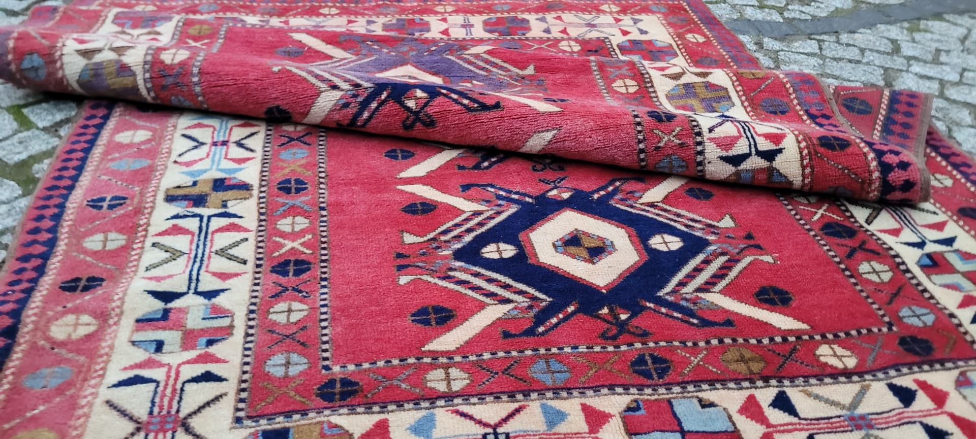 Rug Kazak, 115x163 cm, red blue yellow green white, wool, Azerbaijan, early 20th c. - 390136