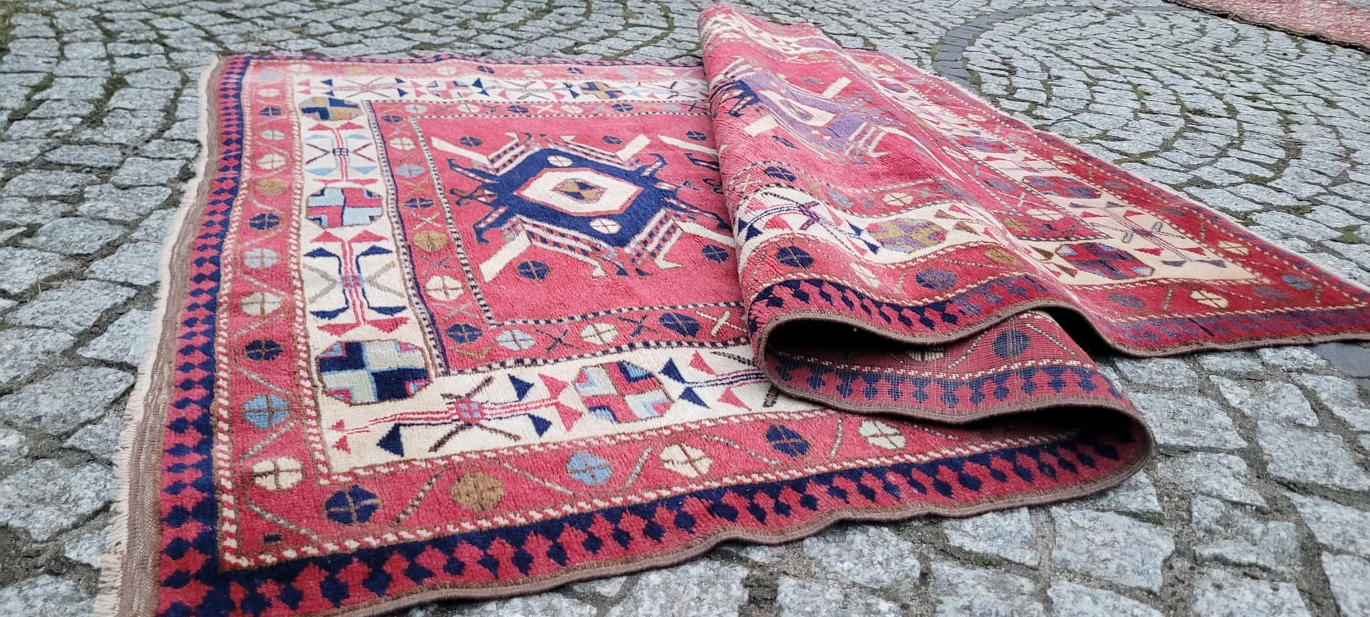 Rug Kazak, 115x163 cm, red blue yellow green white, wool, Azerbaijan, early 20th c. - 390140
