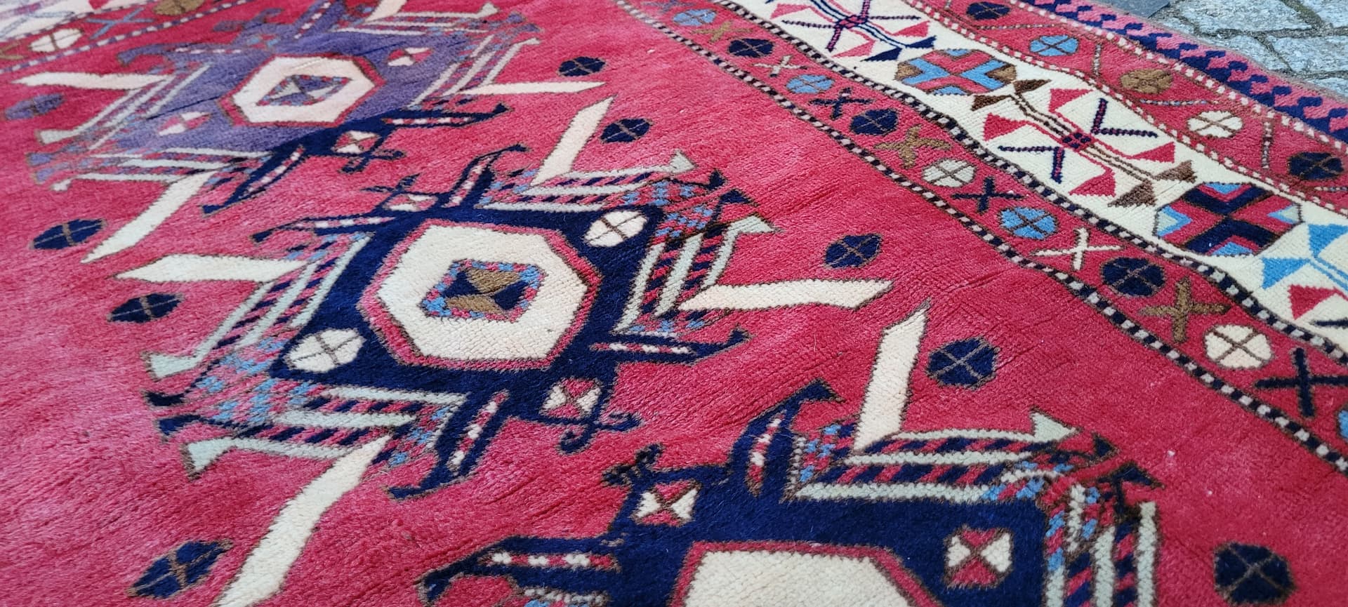 Rug Kazak, 115x163 cm, red blue yellow green white, wool, Azerbaijan, early 20th c. - 390141