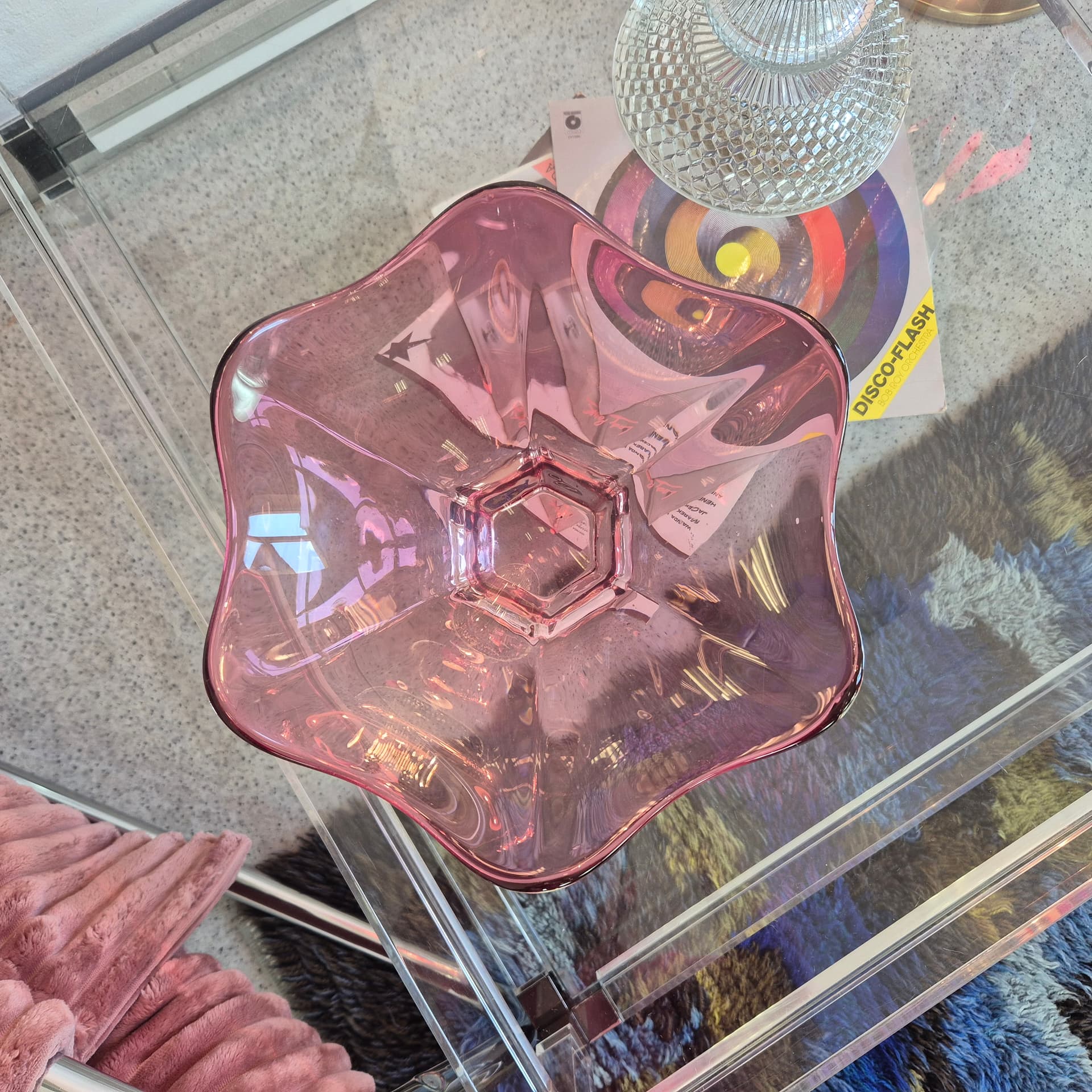 Decorative centerpiece, pink transparent glass, Czechoslovakia, 1970s. - 390150