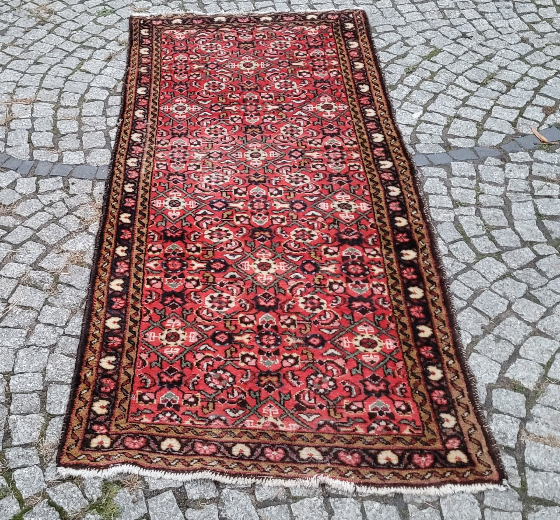 Runner Hamadan, 85x206 cm, red, wool, Iran, early 20th c. - 390168