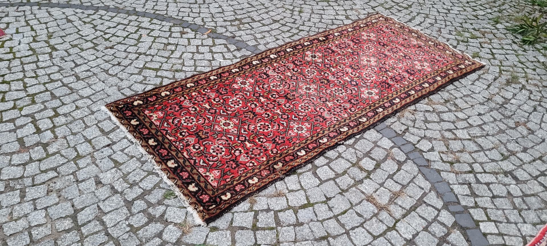 Runner Hamadan, 85x206 cm, red, wool, Iran, early 20th c. - 390179