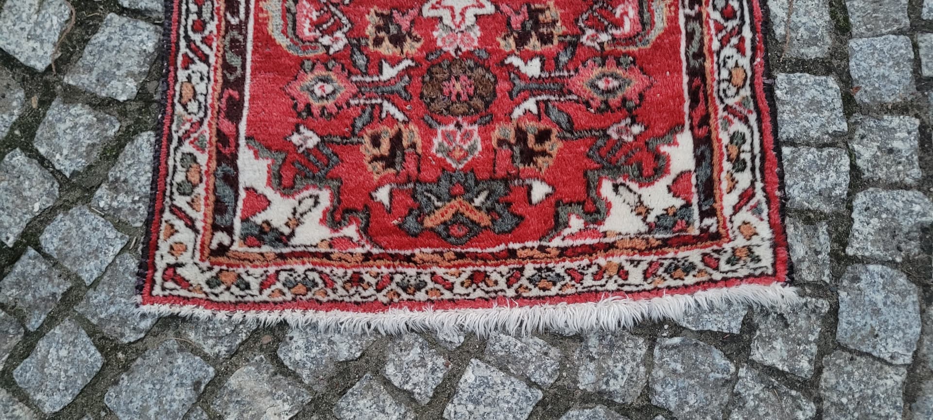 Runner rug Hamadan 85x55 cm, red, wool, Iran, early 20th c. - 390358