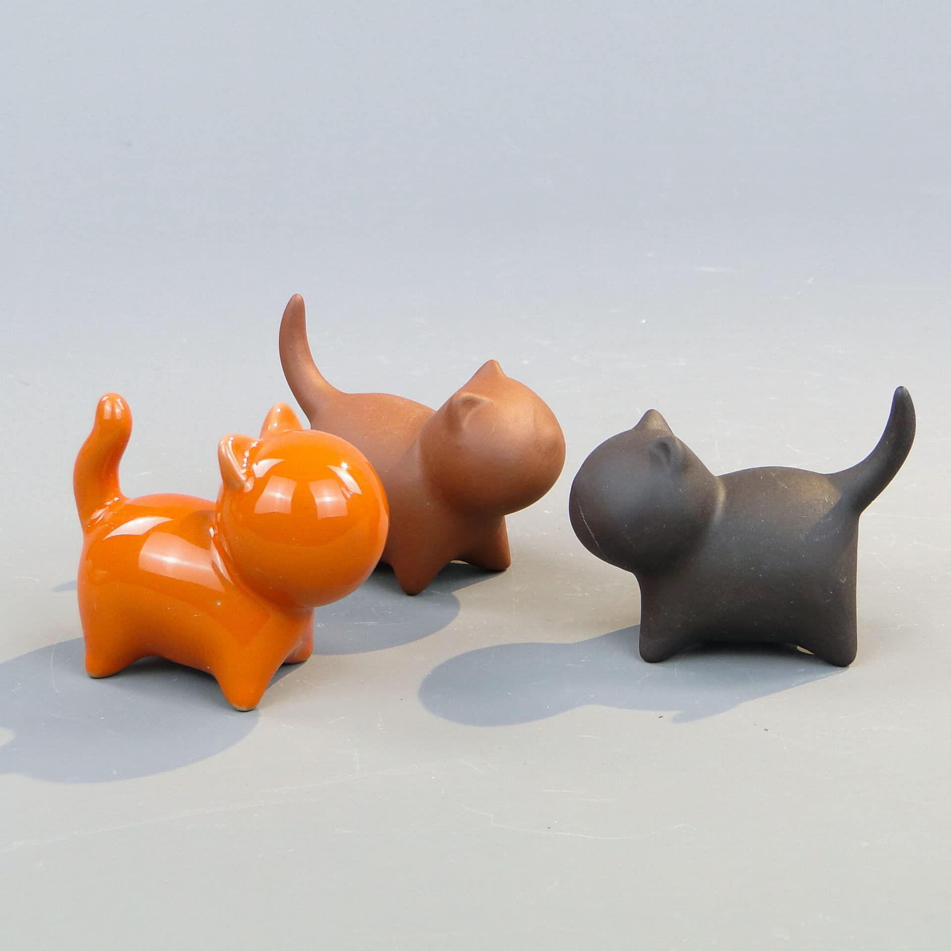 Set of Three Ring Holders, Cats, orange, brown, grey, ceramic, 1950s. - 390391