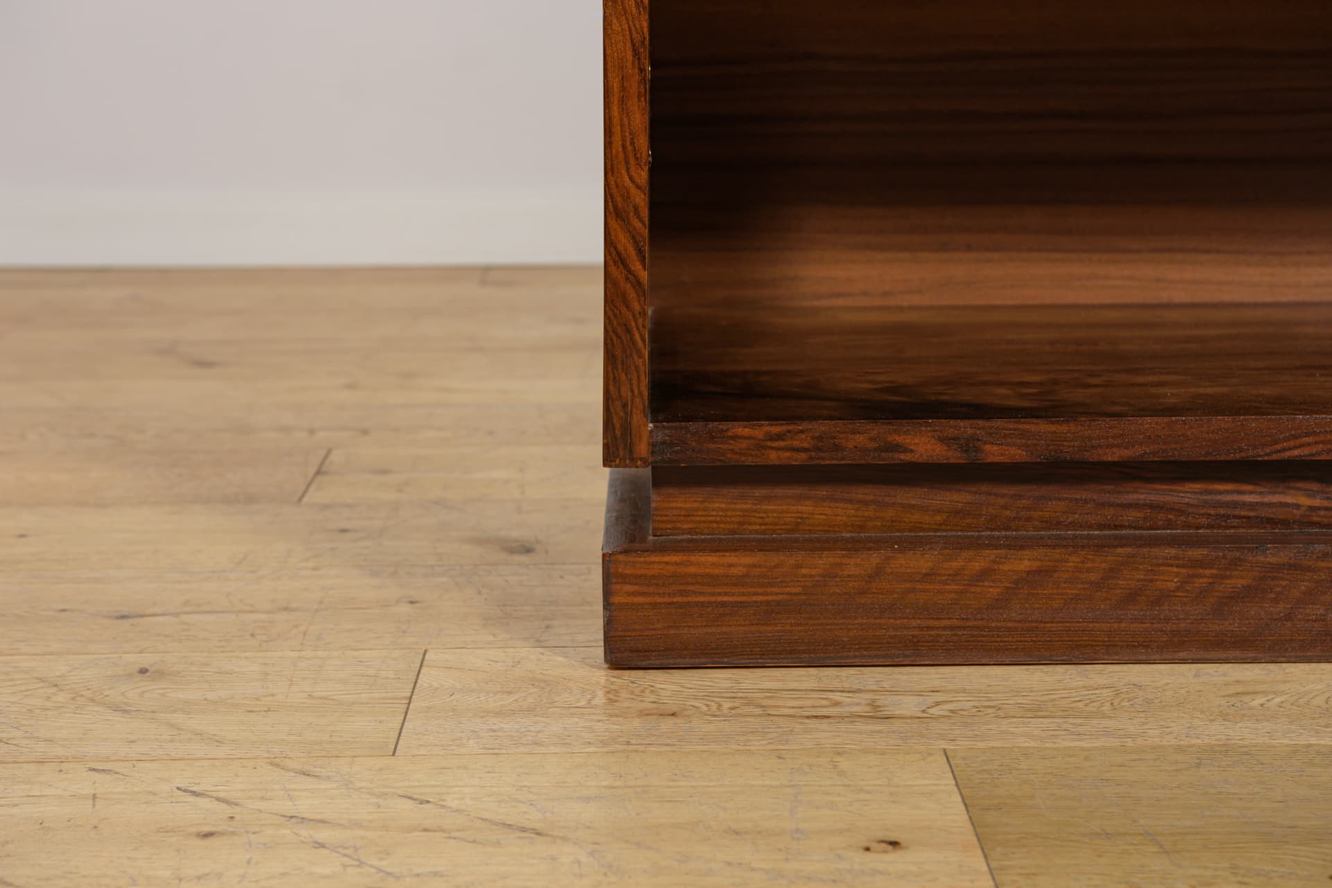 Bookcase Art Deco, brown walnut, Denmark, 1930s. - 390542