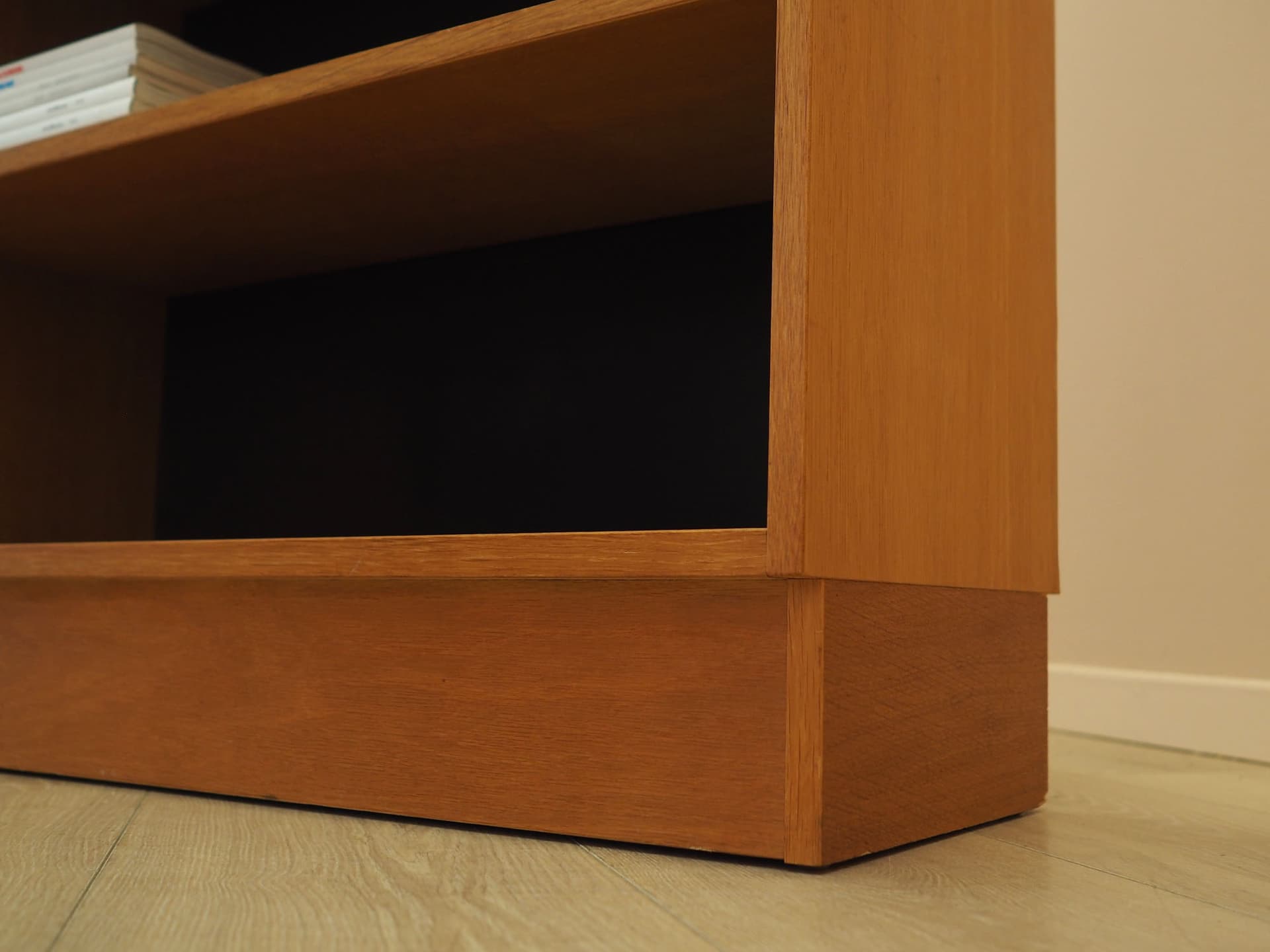 Bookcase Domino Møbler, brown ash, black plywood, Denmark, 1970s. - 390590