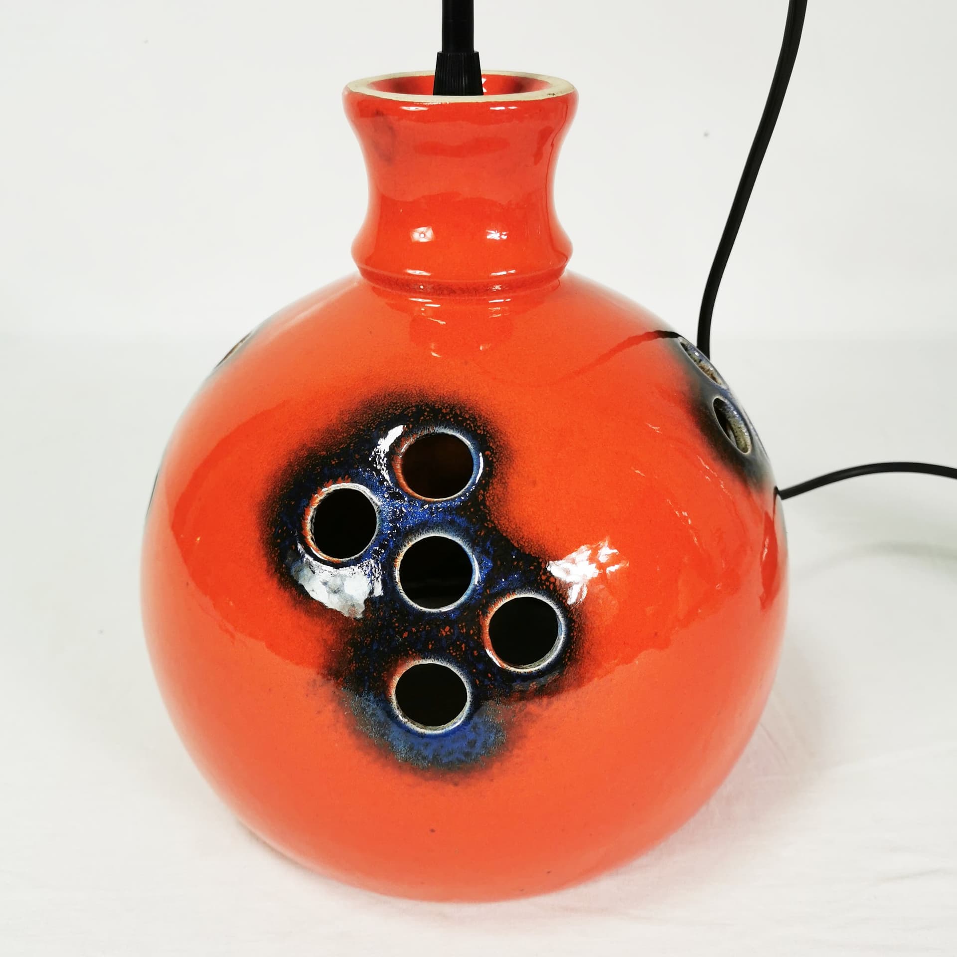 Pendant lamp Space Age, orange-red ceramic, dark blue-black glaze, Germany, 1970s. - 391139