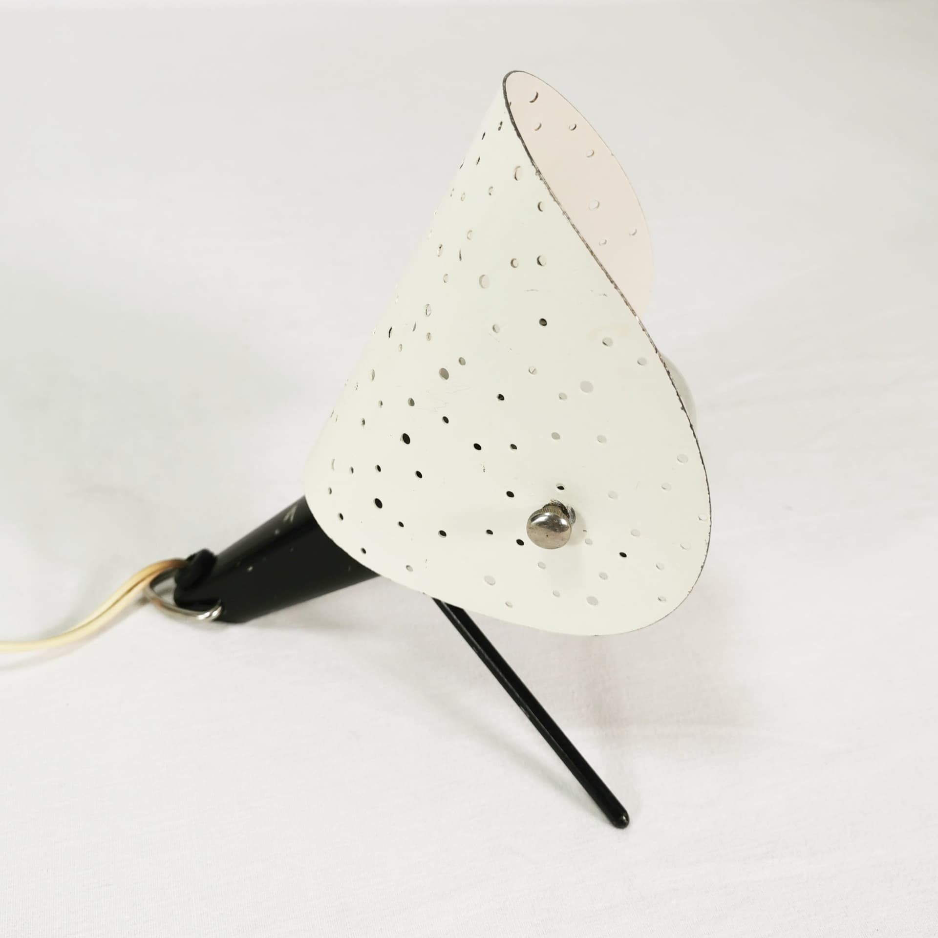 Lampka stołowa Jamnik typ 1318, metal czarny biały, proj. A. Gałecki, Polska, lata 60. - 391152