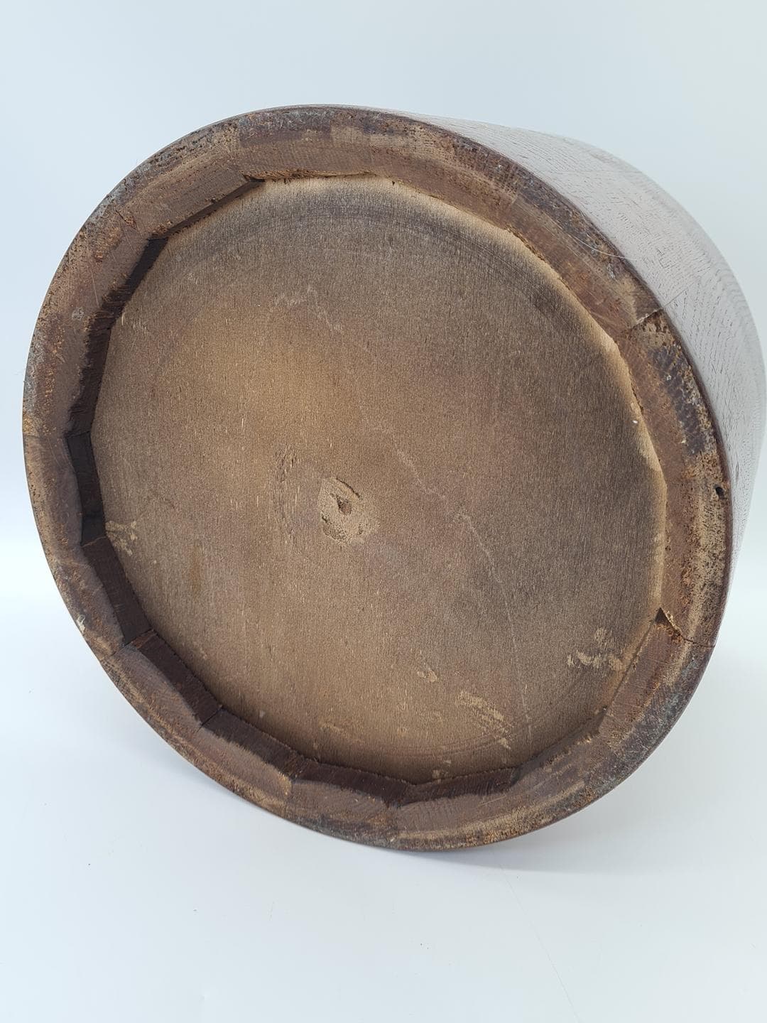 Pojemnik wiszący, brązowy, drewno, metal czarny, lata 70. - 391189