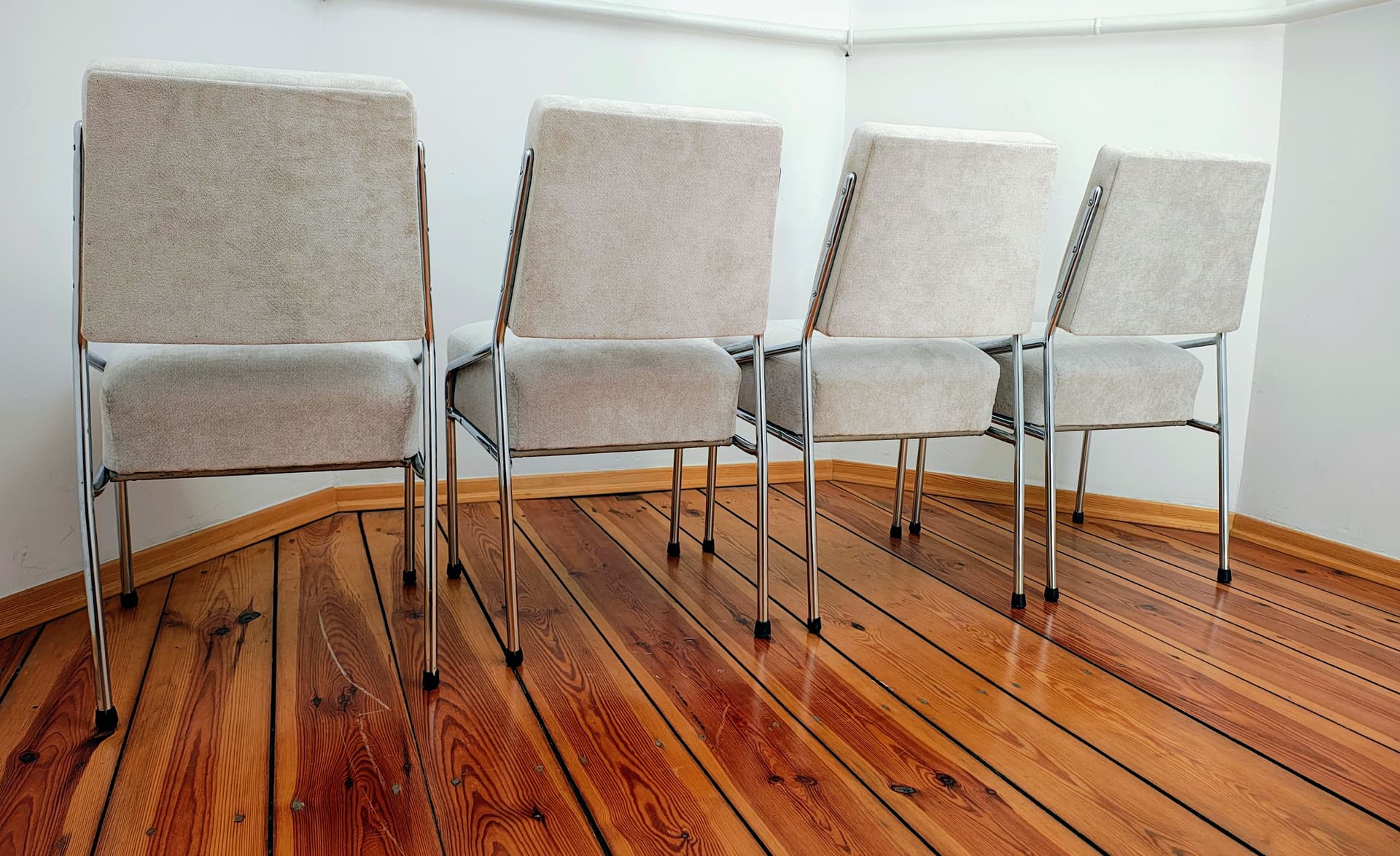Set of four chairs Bauhaus, beige fabric, chromed steel, Czechoslovakia, 1930s. - 391293