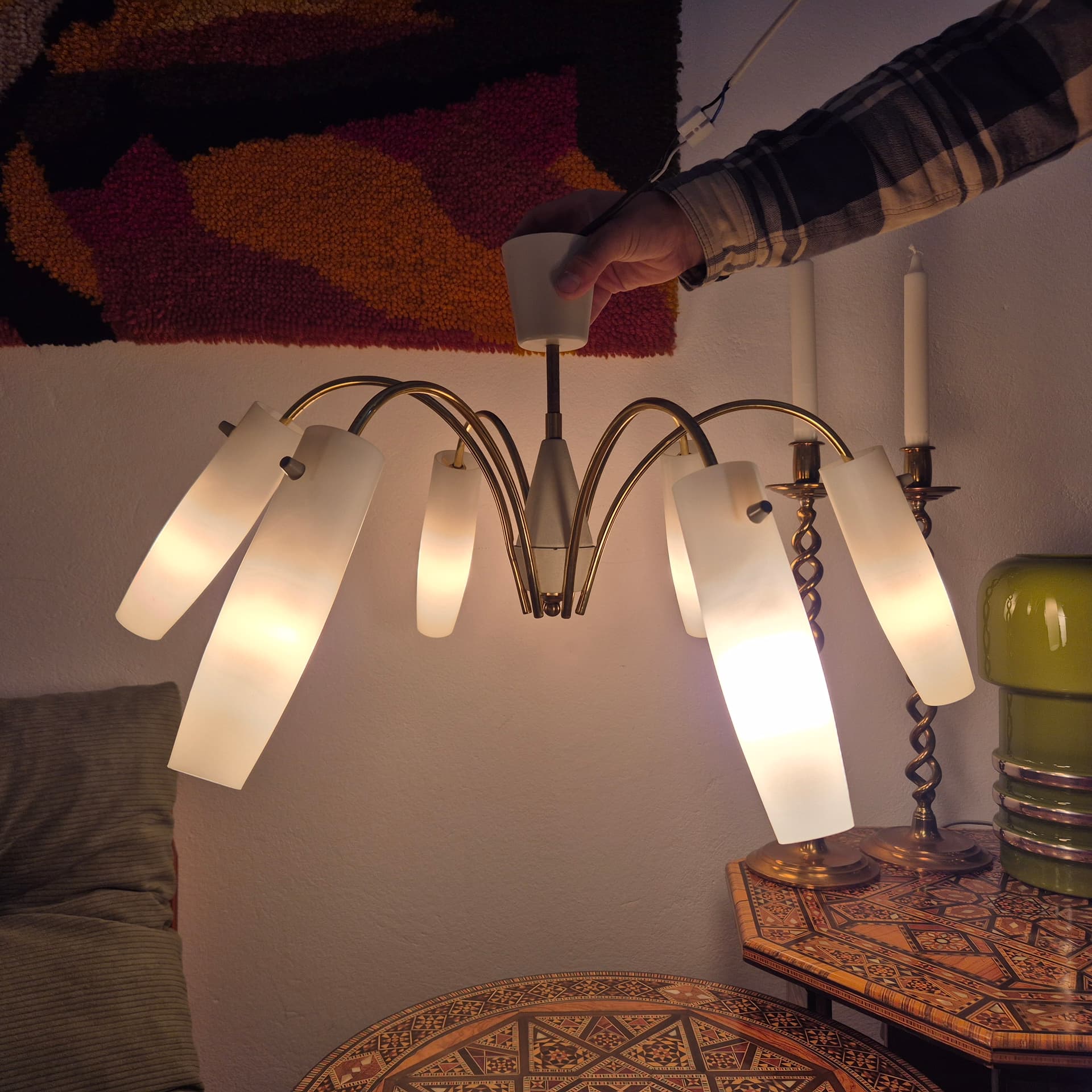 Chandelier Sputnik Rockabilly, gold brass, white glass, Germany, 1950s. - 391514