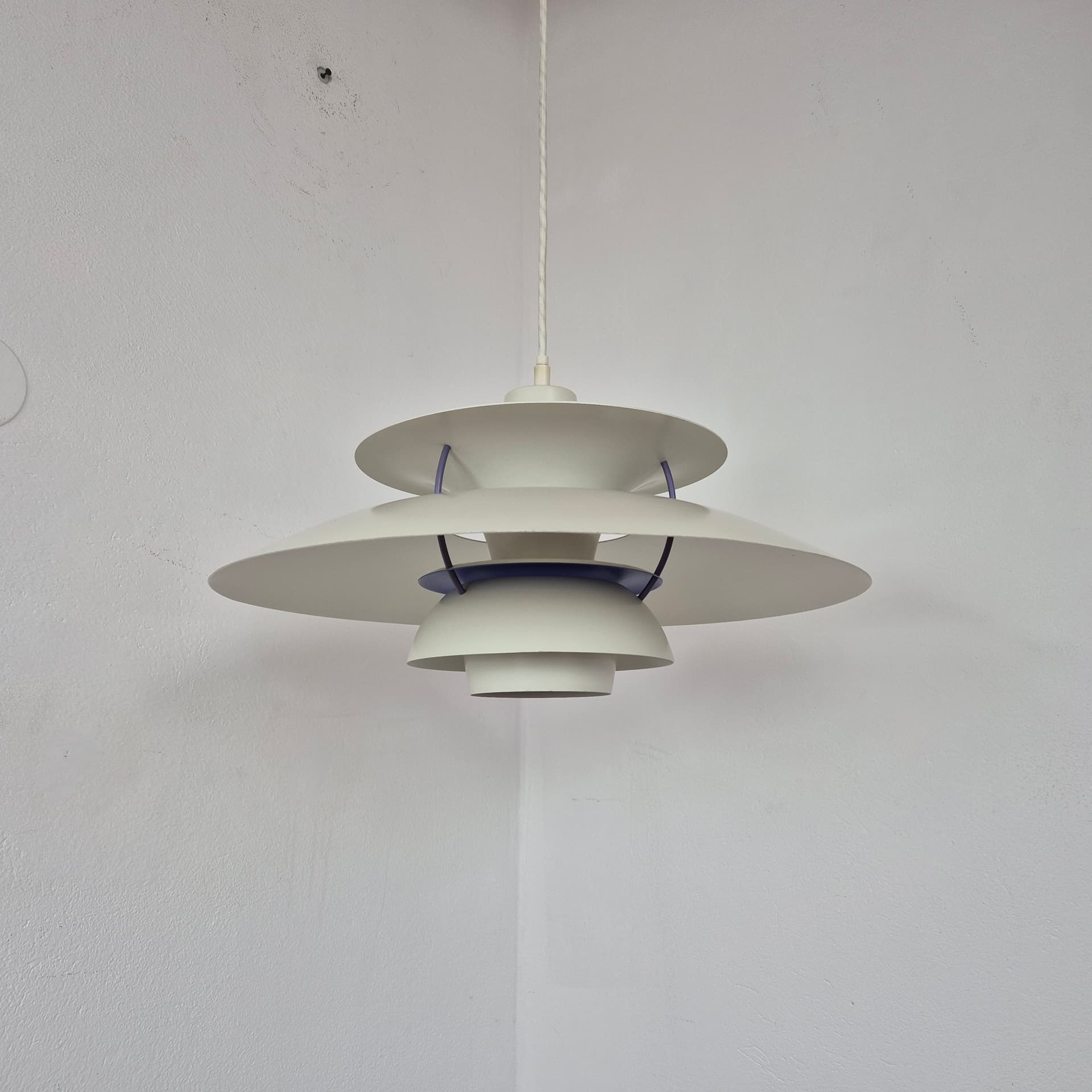 Pendant lamp PH5, white purple, aluminium, by P. Henningsen, Louis Poulsen, Denmark, 1990s. - 391572