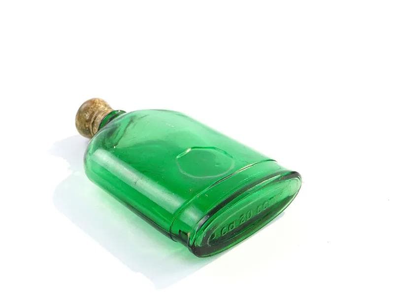 Flakon na perfumy, szkło sodowe zielone, mosiądz złoty, Wielka Brytania, początek XX w. - 391606