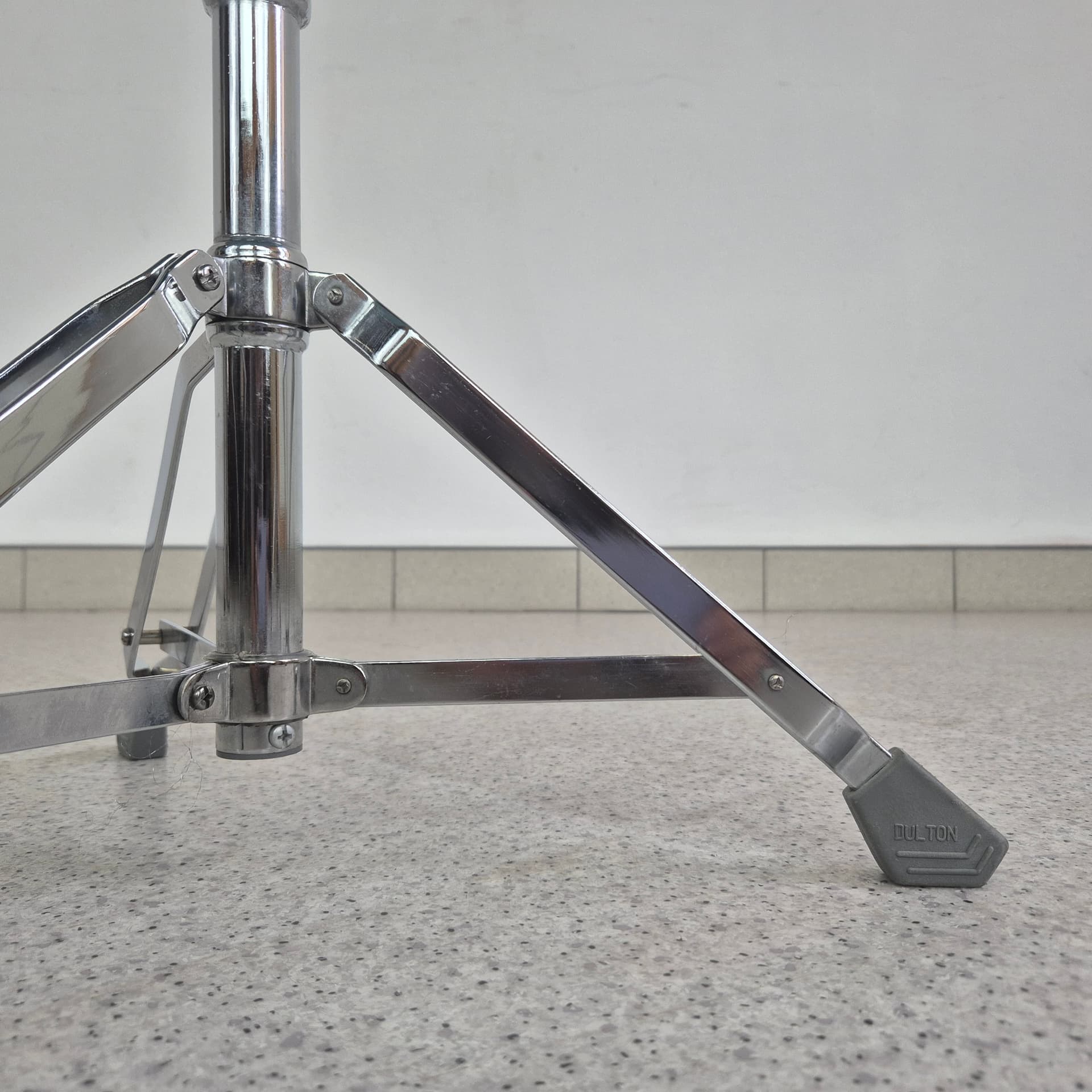 Stool Beat Stool, blue steel, chromed steel, by Y. Sasamoto, 1970s. - 391792