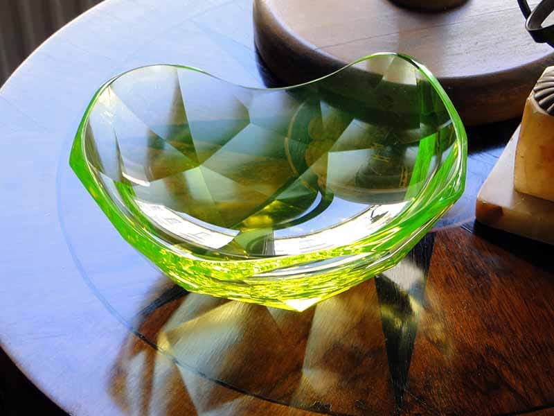 Jardiniere, yellow green crystal, by L. Jaburek, Moser, 21st century - 392477