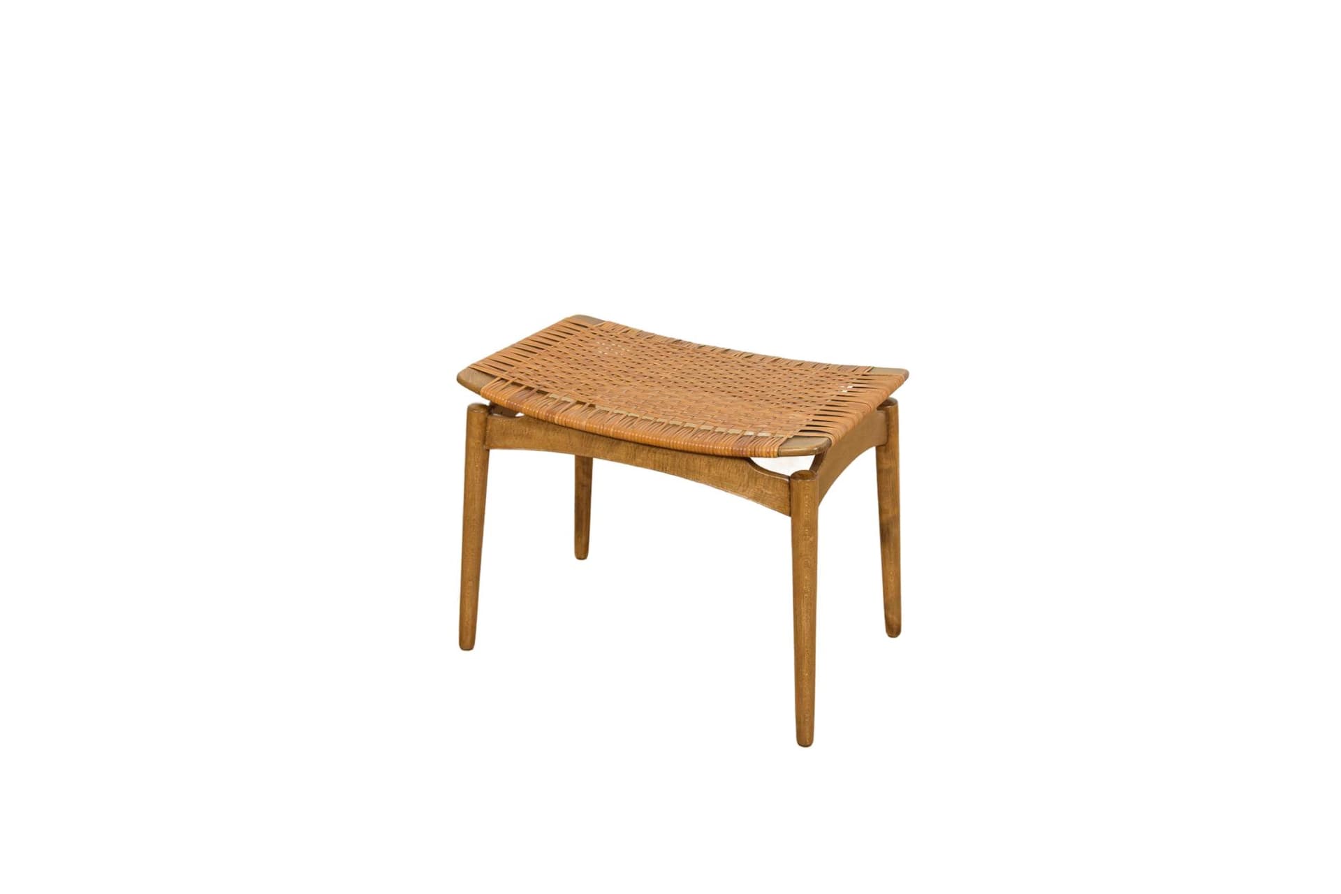 Taboret, buk brązowy, rattan beżowy, proj. S. Omann, Ølholm Møbelfabrik, Dania, lata 60.
