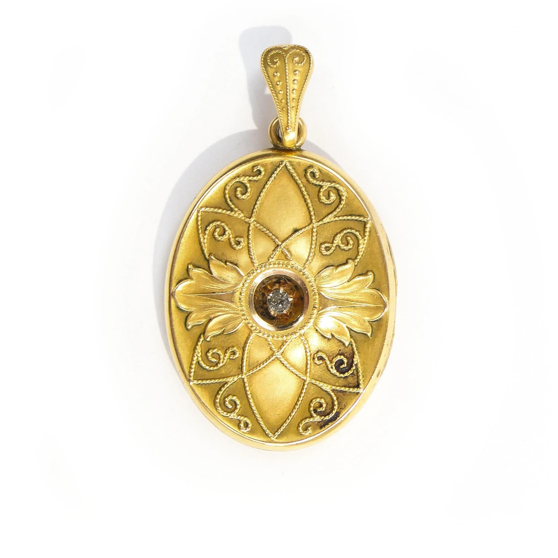 Locket Art Nouveau, gilded brass gold, clear crystal, Sweden, 1920s. - 393222