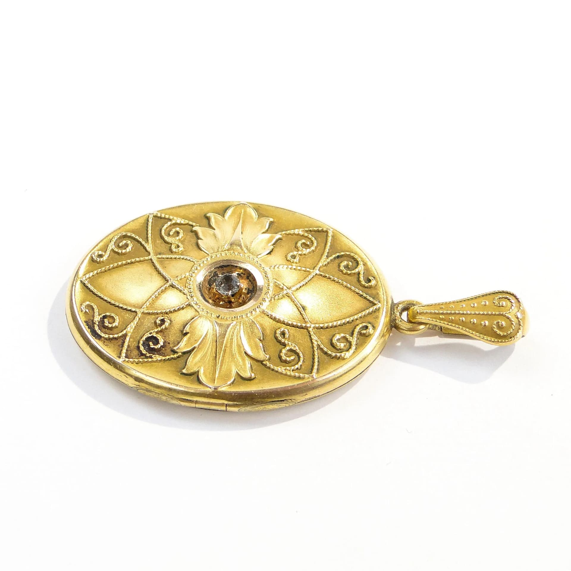 Locket Art Nouveau, gilded brass gold, clear crystal, Sweden, 1920s. - 393216