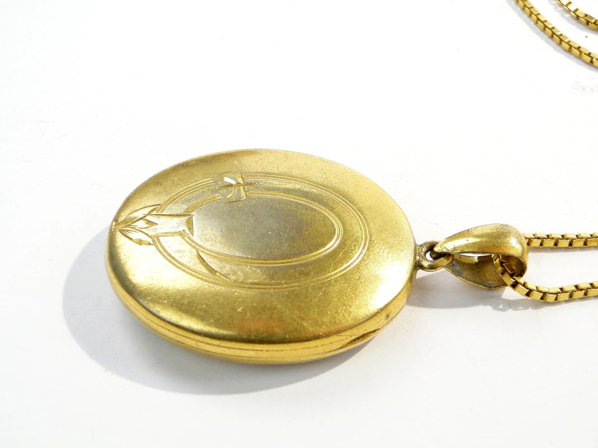 Locket Art Deco, gold brass, Sweden, 1920s. - 393249
