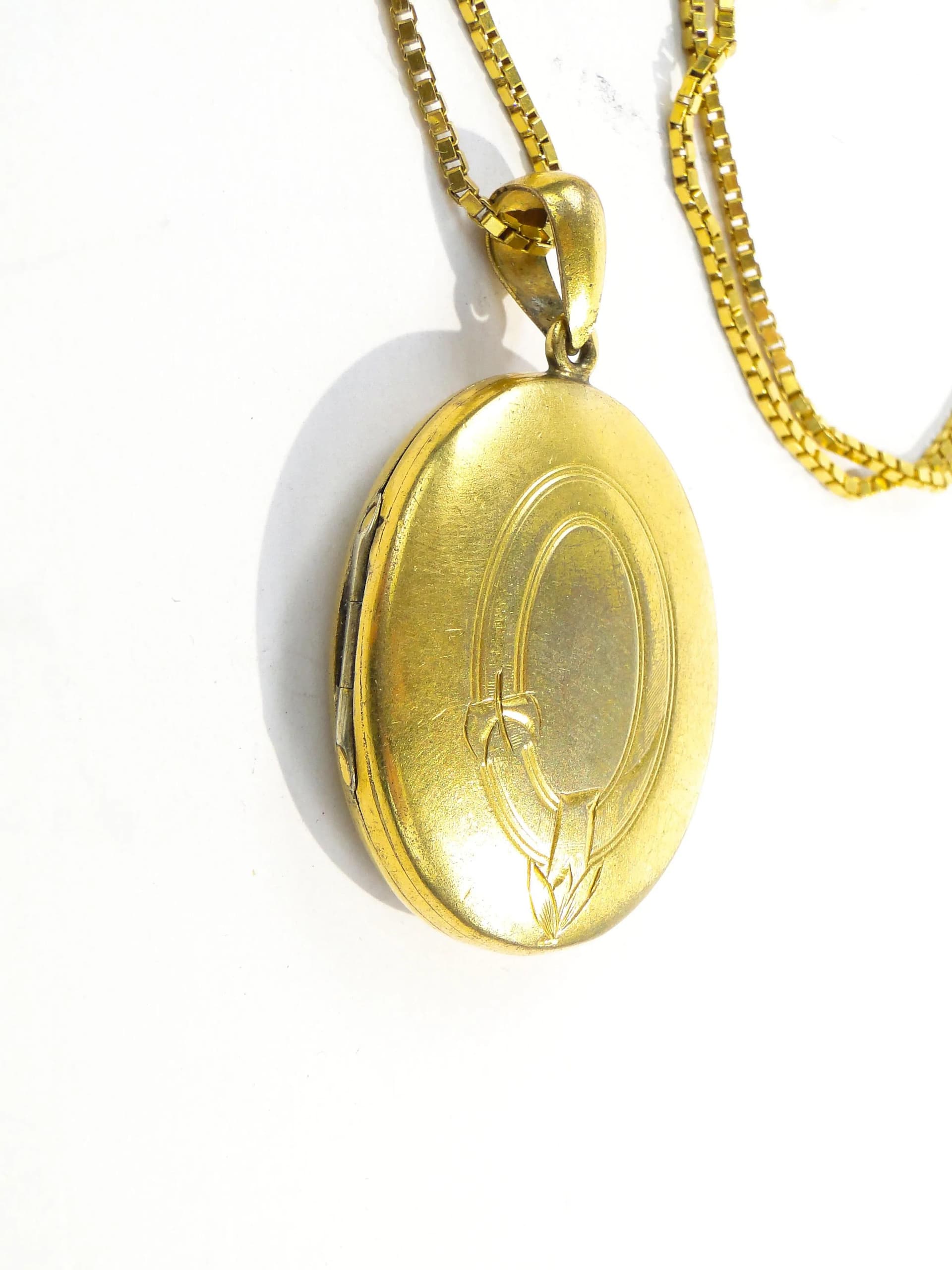 Locket Art Deco, gold brass, Sweden, 1920s. - 393251