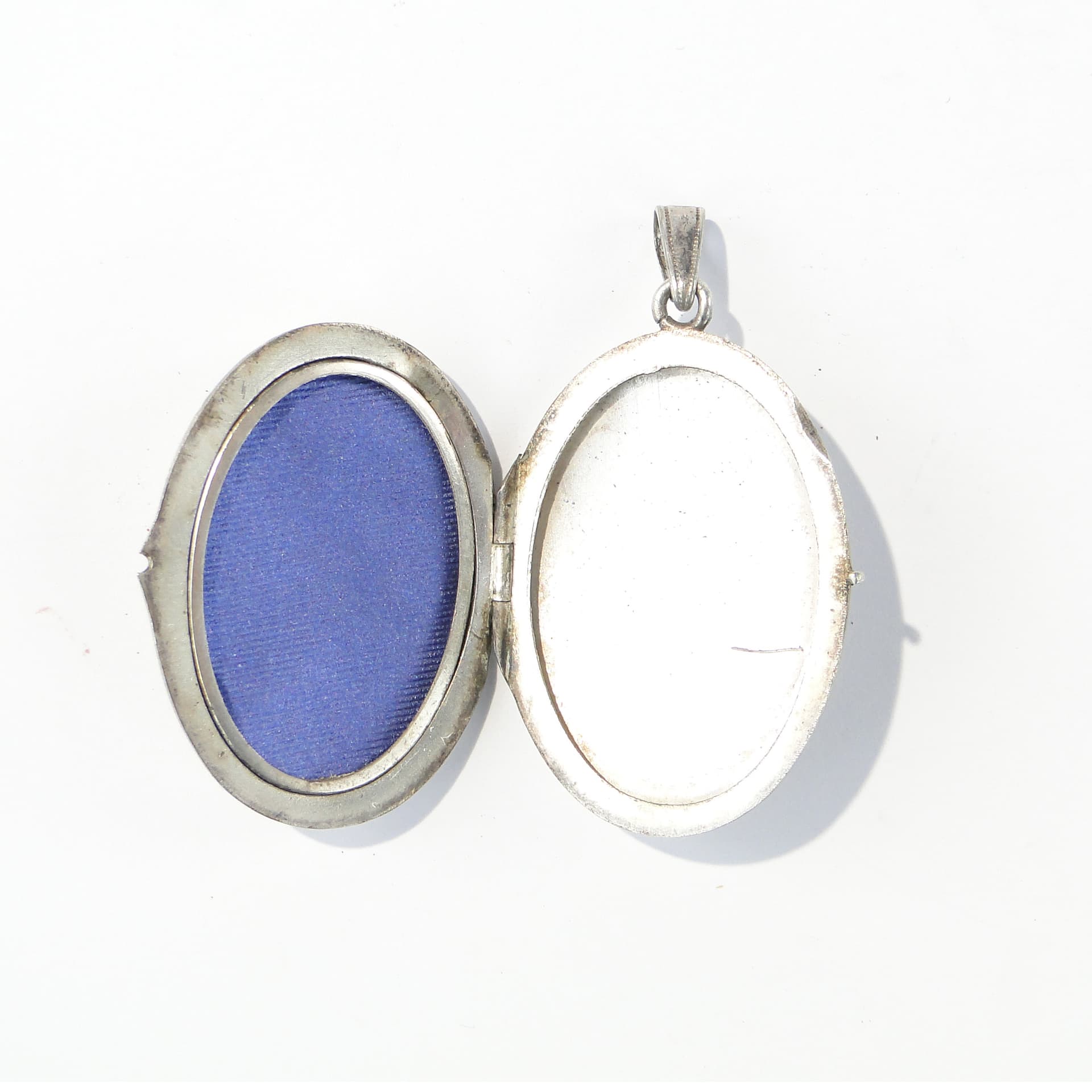 Elliptical locket, silver, silver, early 20th c. - 393284