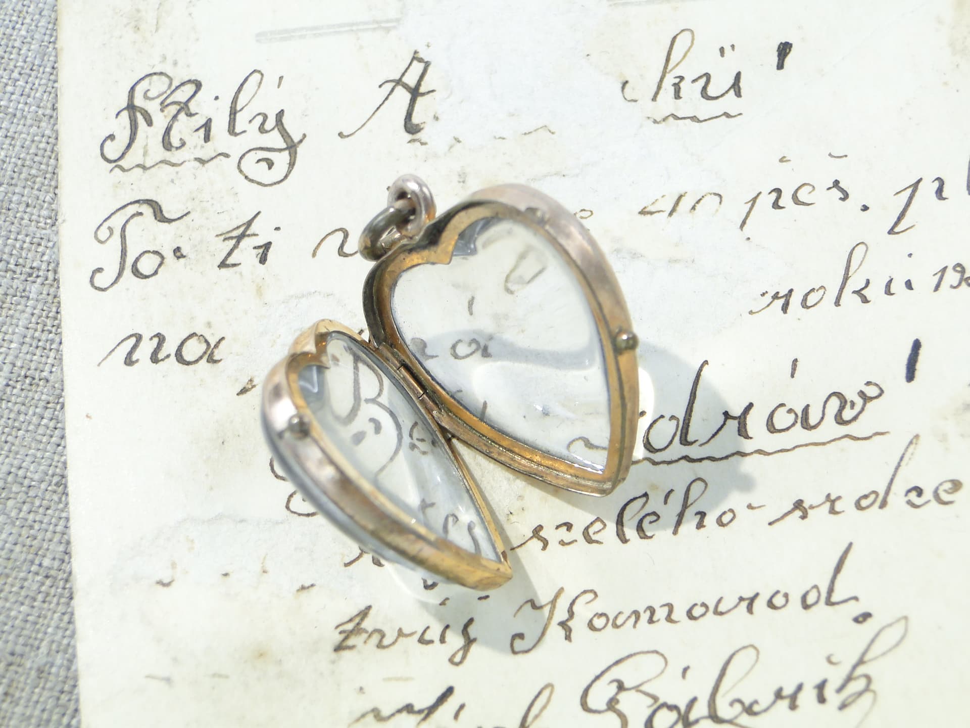 Heart Locket Biedermeier, clear glass, gilded brass, 19th century - 393321