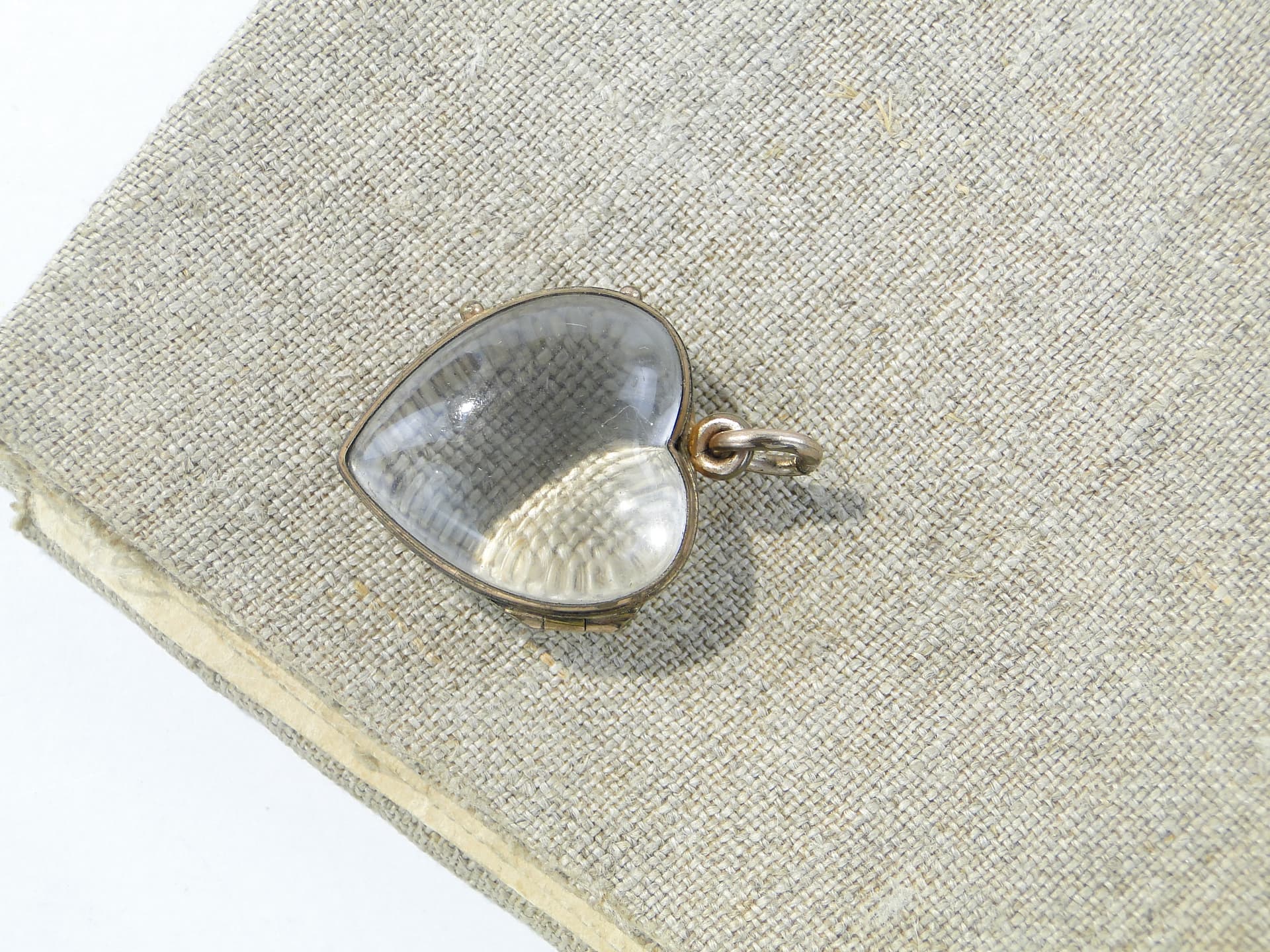Heart Locket Biedermeier, clear glass, gilded brass, 19th century
