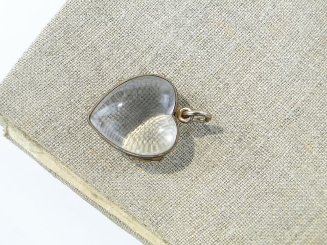 Heart Locket Biedermeier, clear glass, gilded brass, 19th century - DIMENSION
