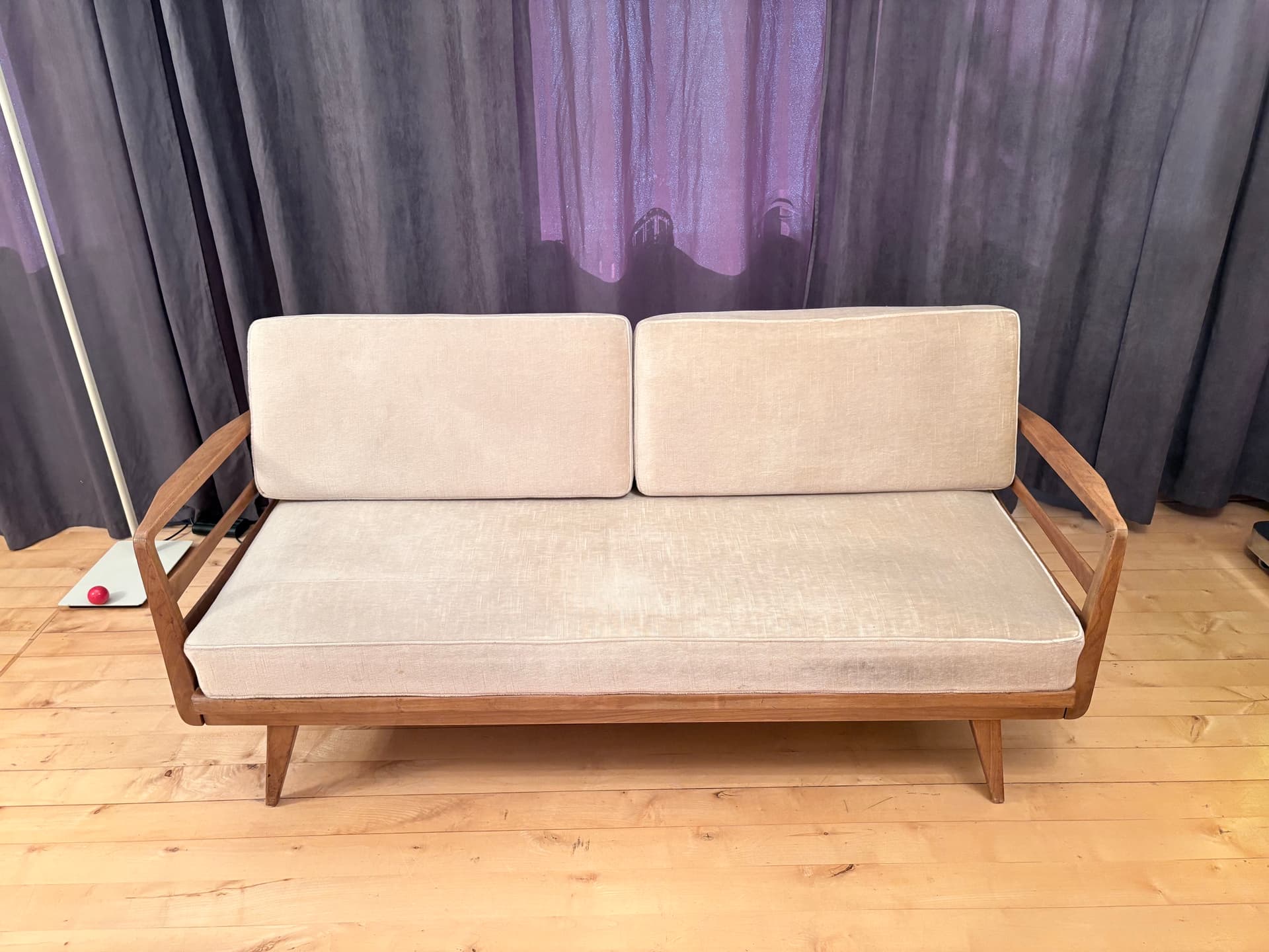 Sofa Stella, beżowy, wiśnia, proj. W. Knoll, Knoll Antimott, Niemcy, lata 50. - 393386